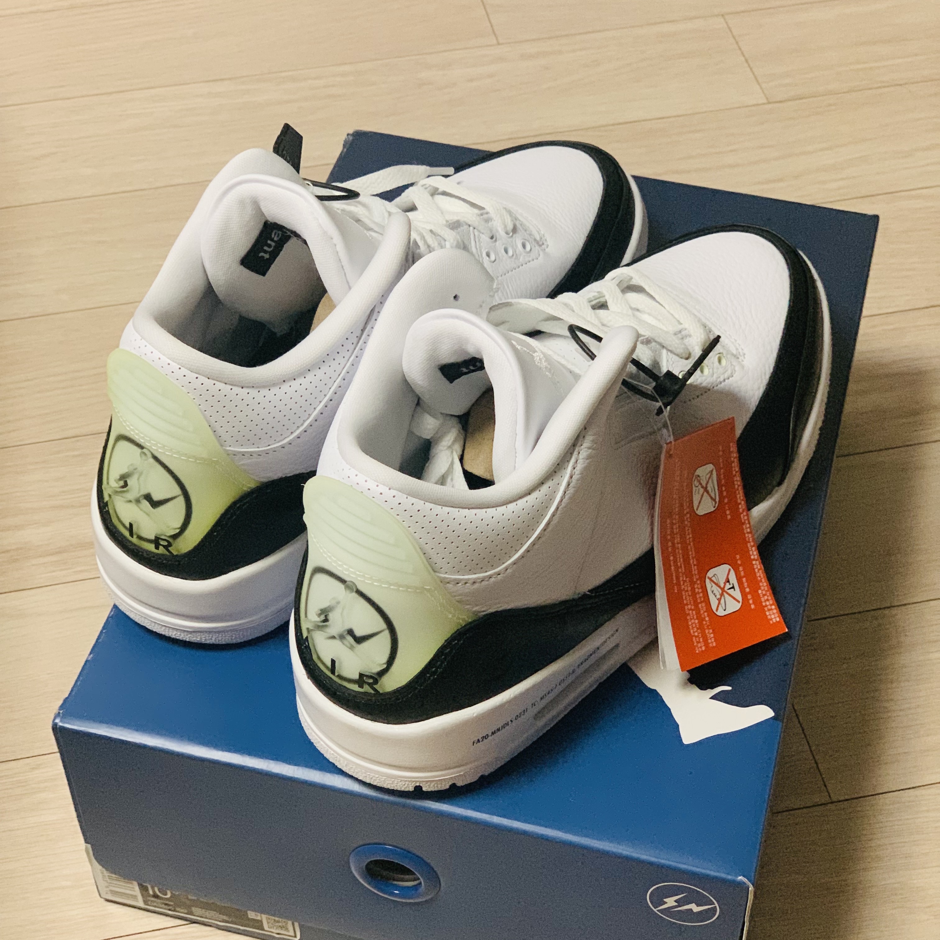 Jordan 3 x Fragment Retro SP White Black 착용 스타일 - 4