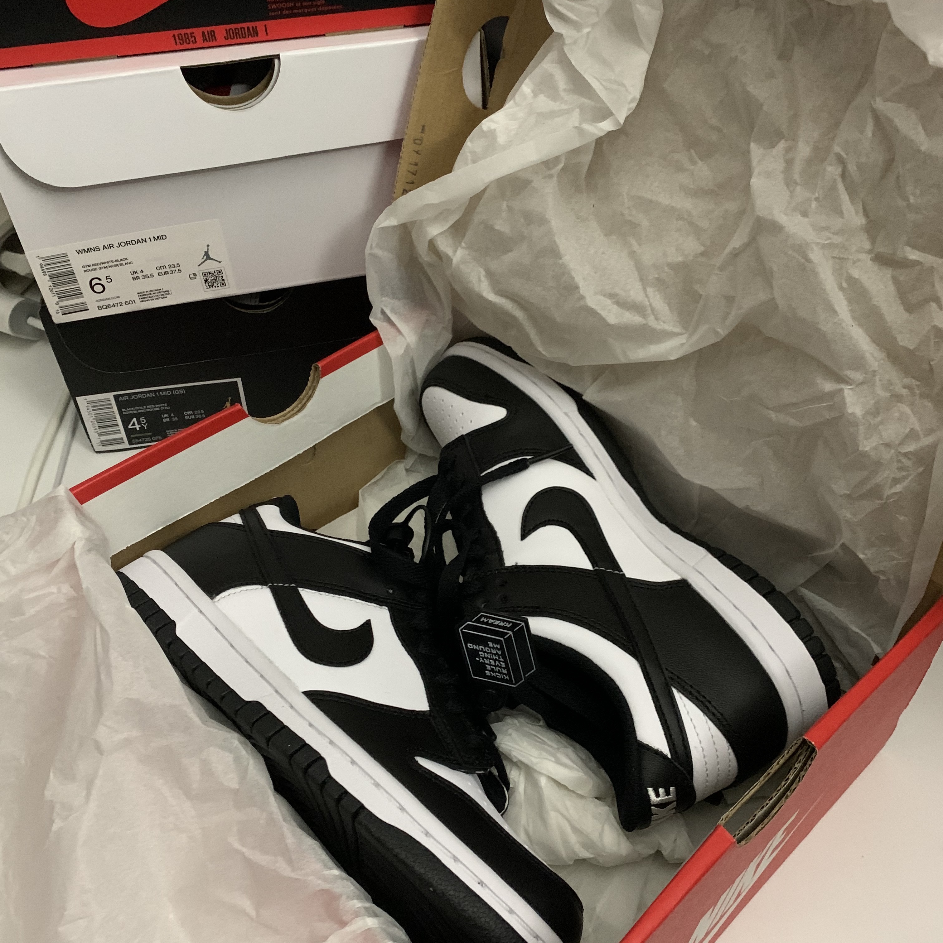 (W) Nike Dunk Low Black 착용 스타일