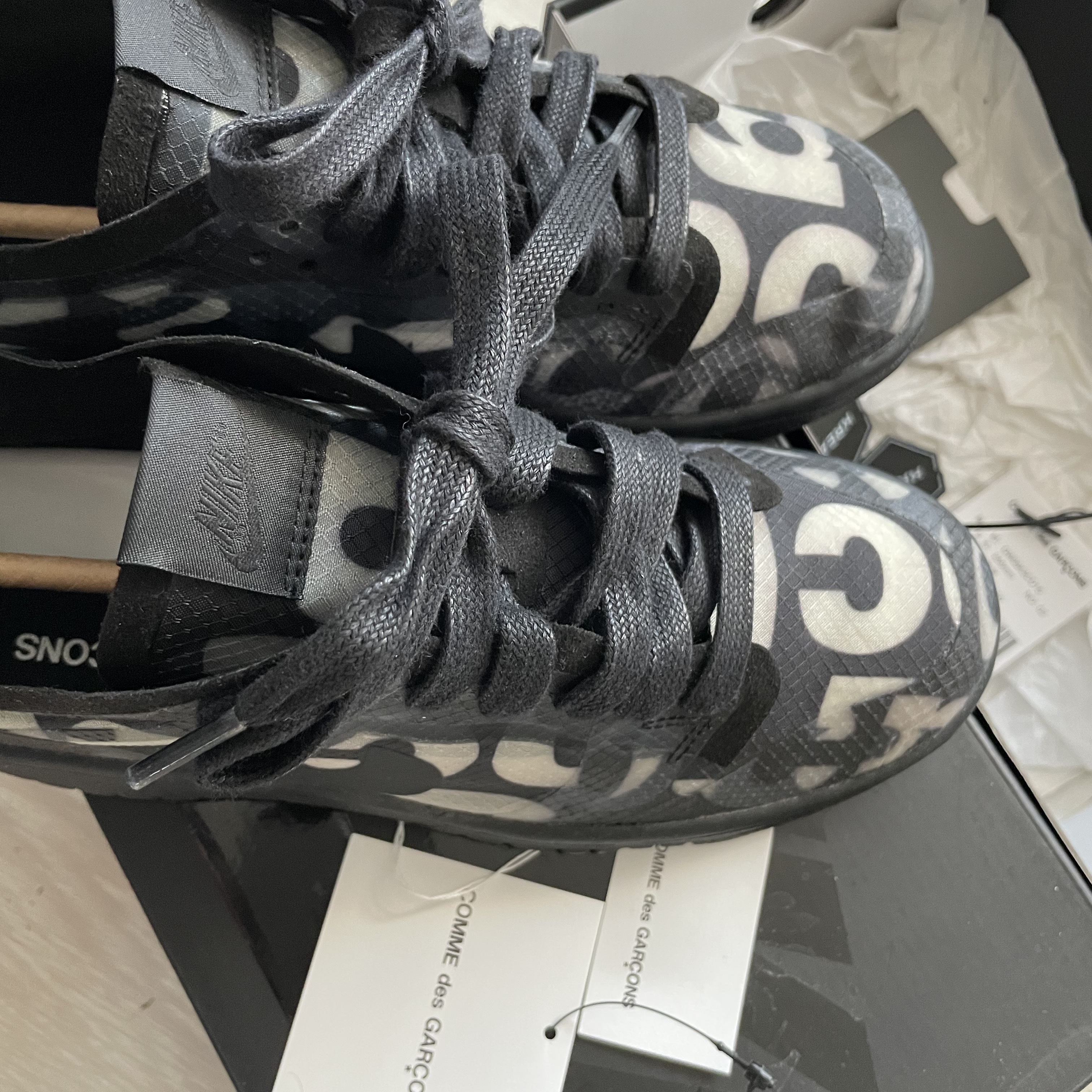 (W) Nike x Comme des Garcons Dunk Low Print 착용 스타일 - 2