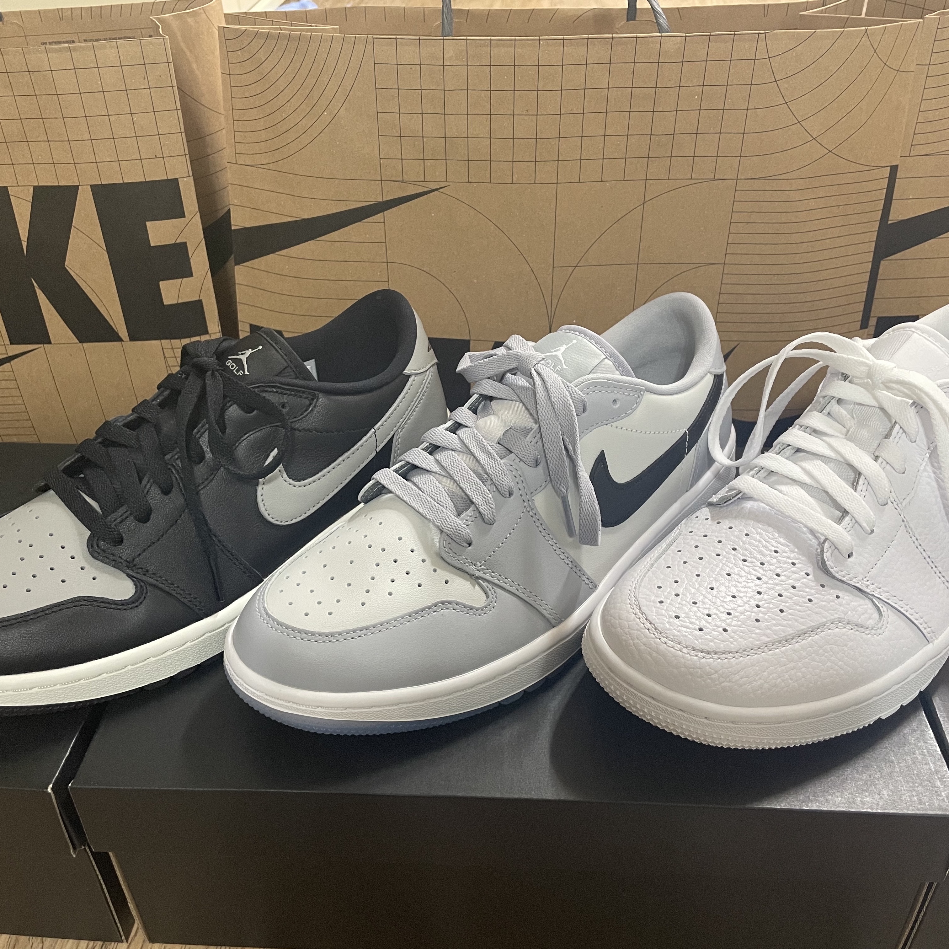 Jordan 1 Low Golf Wolf Grey, Jordan 1 Low Golf Triple White 착용 스타일