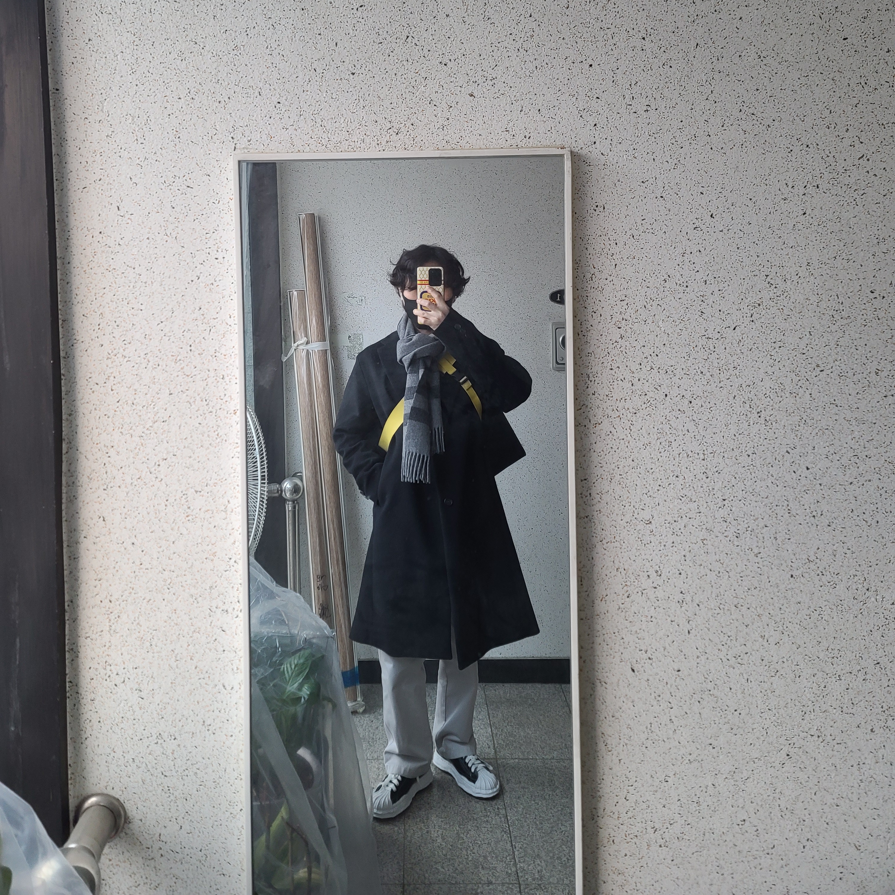 Maison Mihara Yasuhiro Blakey OG Sole Leather Low-top Sneakers Black 착용 스타일