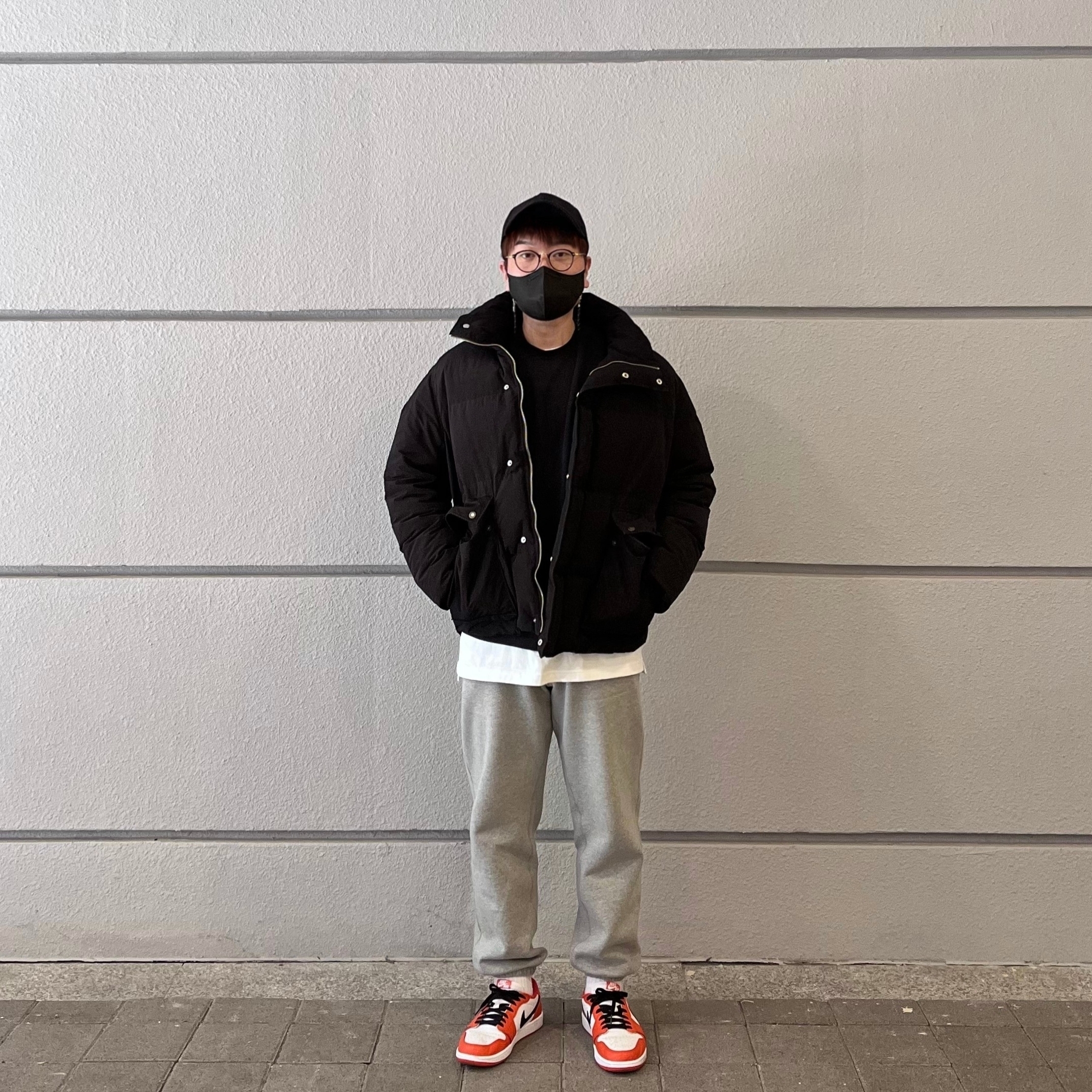 Jordan 1 Low OG Starfish, Nike NRG Solo Swoosh Fleece Pants Dark Grey Heather - US/EU 착용 스타일