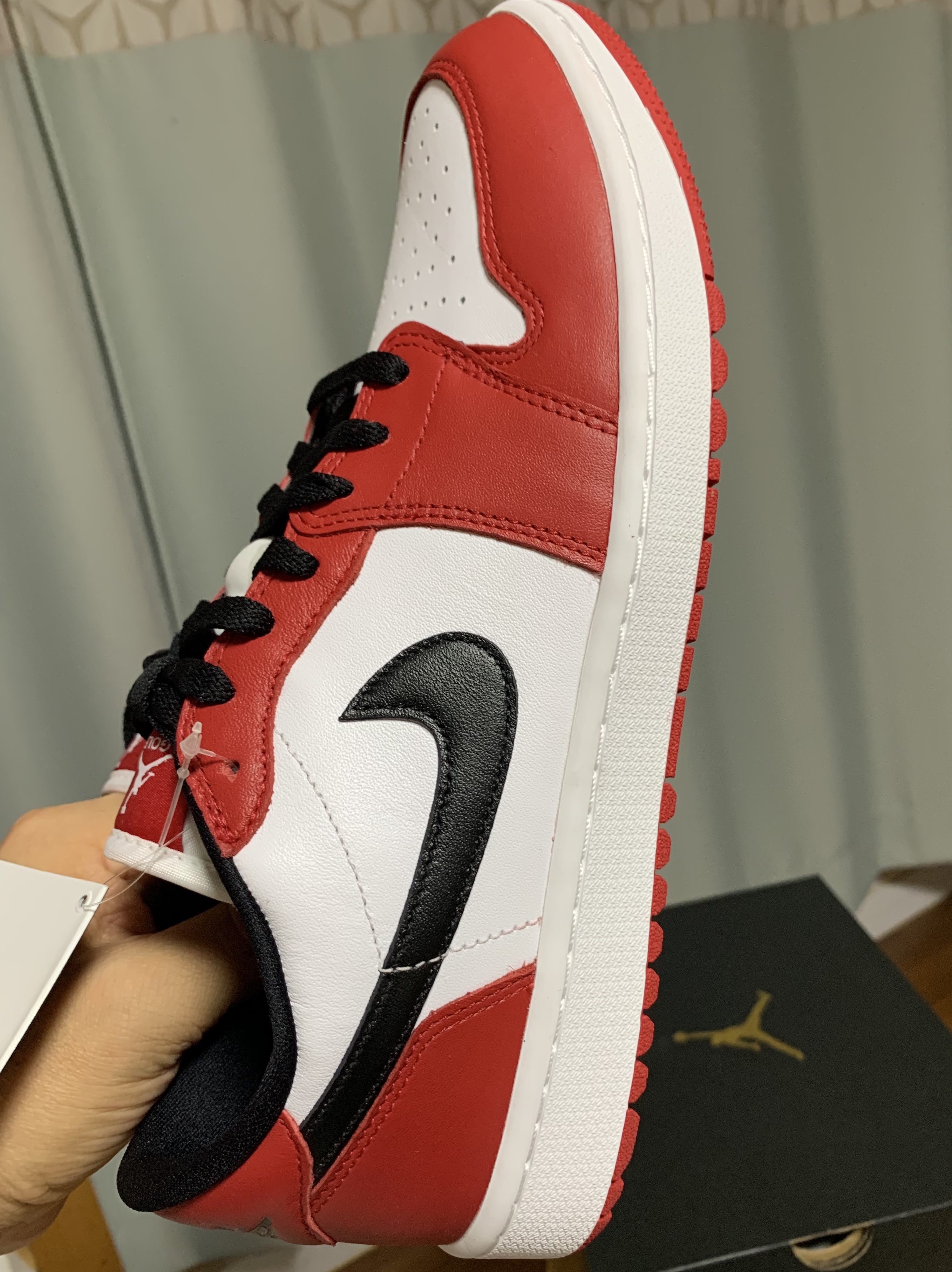 Jordan 1 Low Golf Chicago 착용 스타일 - 2