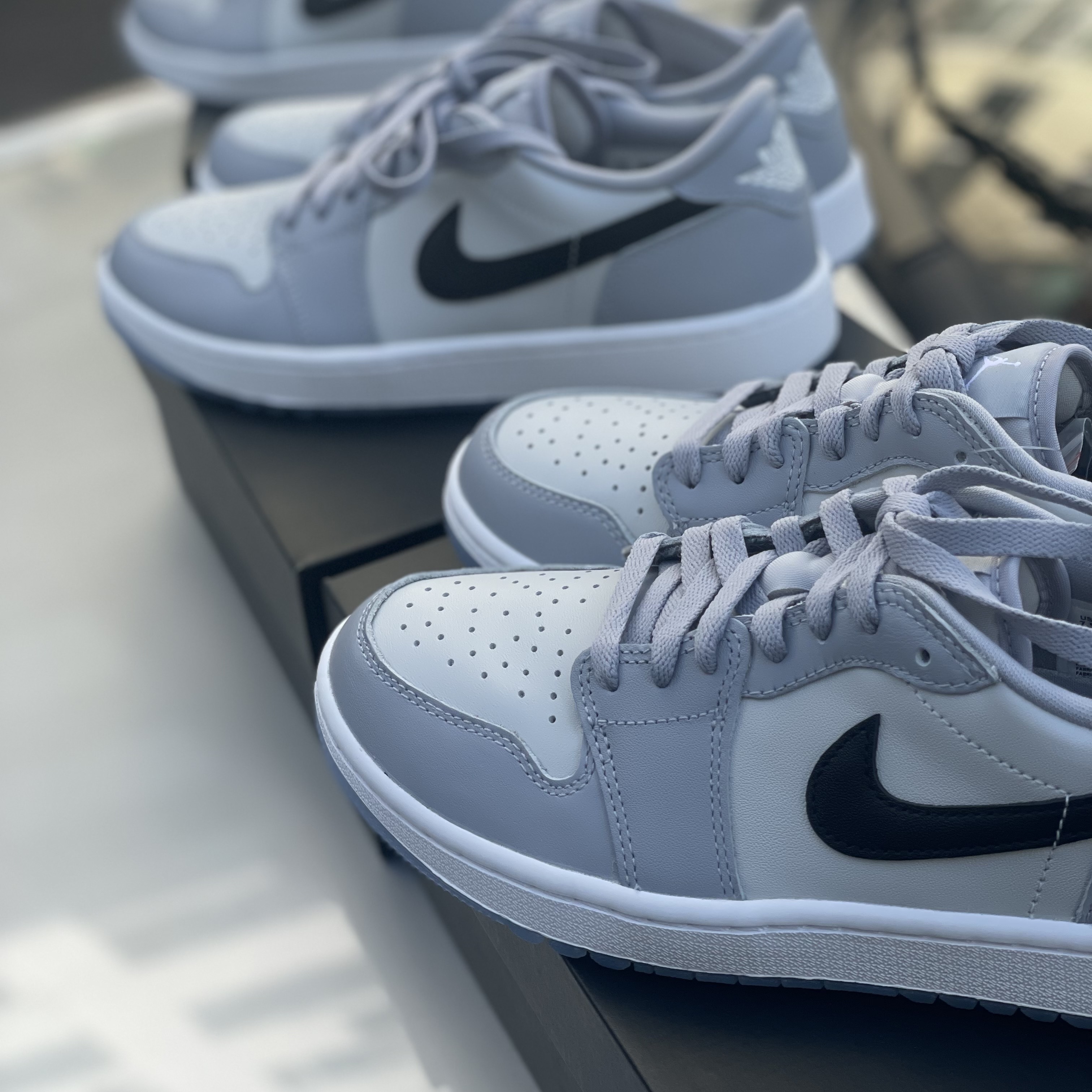 Jordan 1 Low Golf Wolf Grey 착용 스타일 - 2