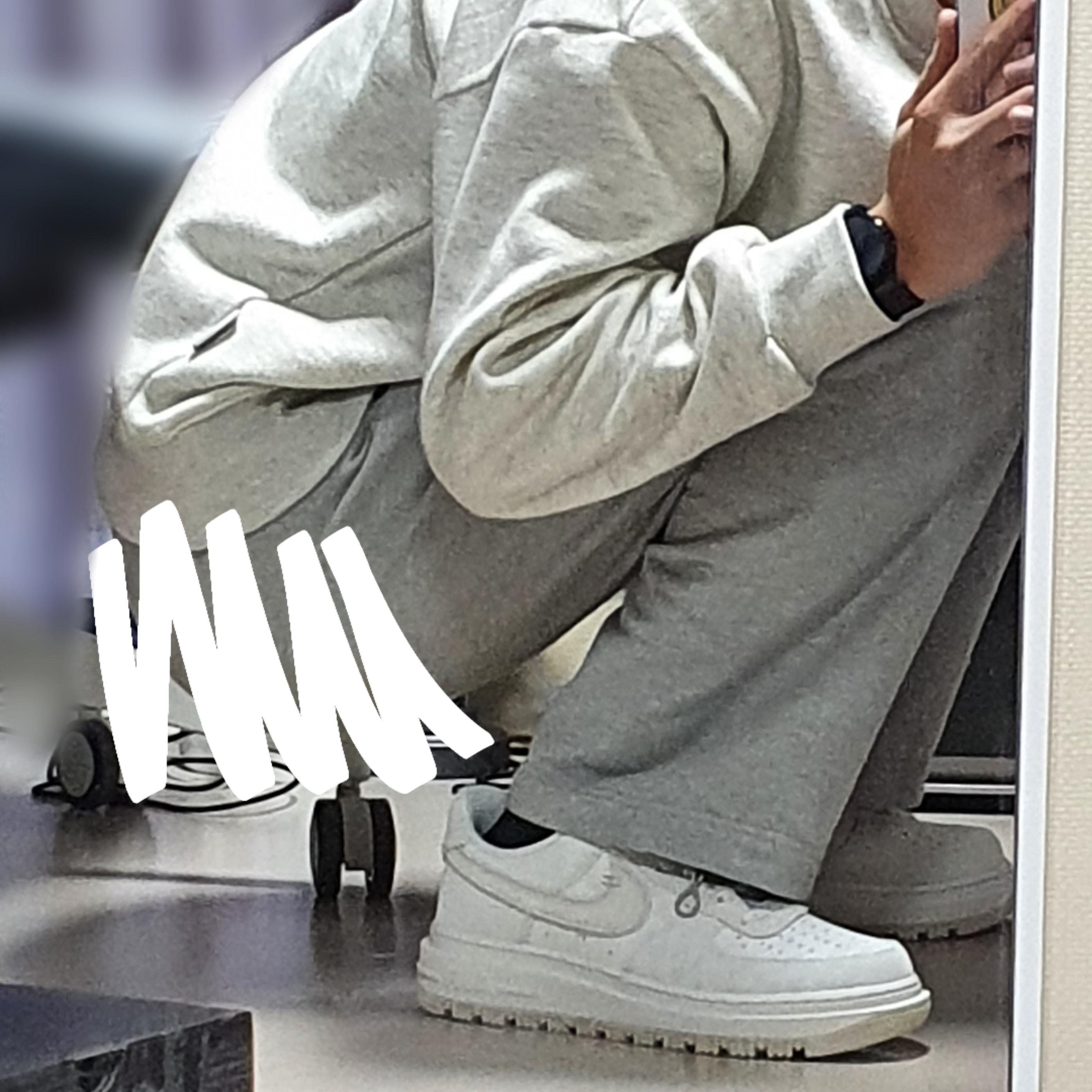Nike Air Force 1 Luxe Summit White 착용 스타일