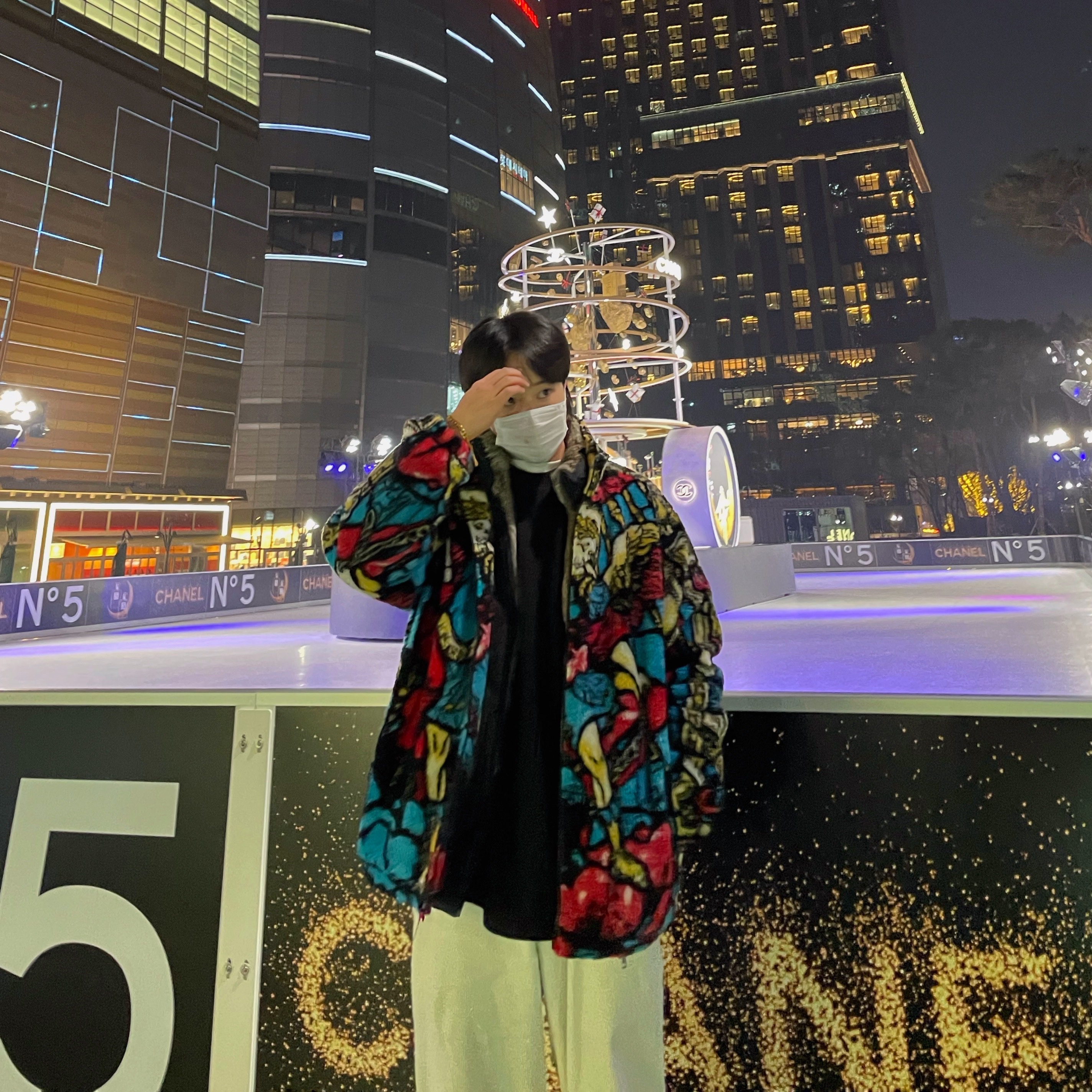 Jordan 1 Retro High OG Patent Bred, Supreme Saint Michael Fleece Jacket White - 21SS 착용 스타일 - 3