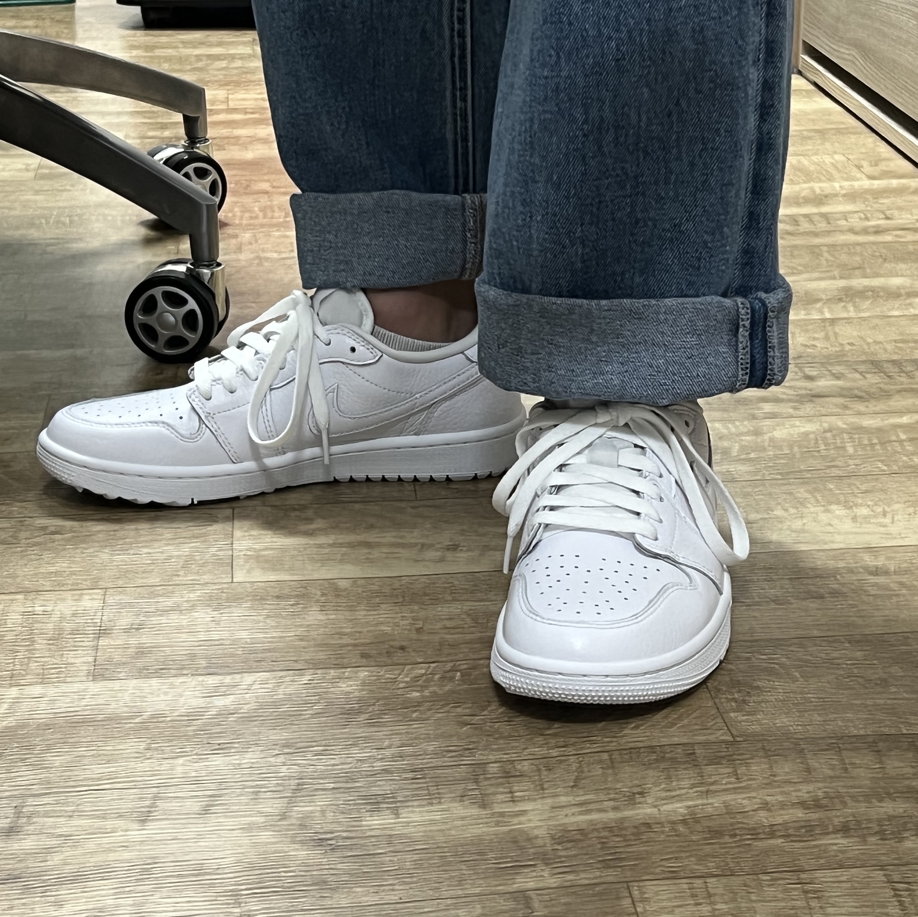 Jordan 1 Low Golf Triple White 착용 스타일