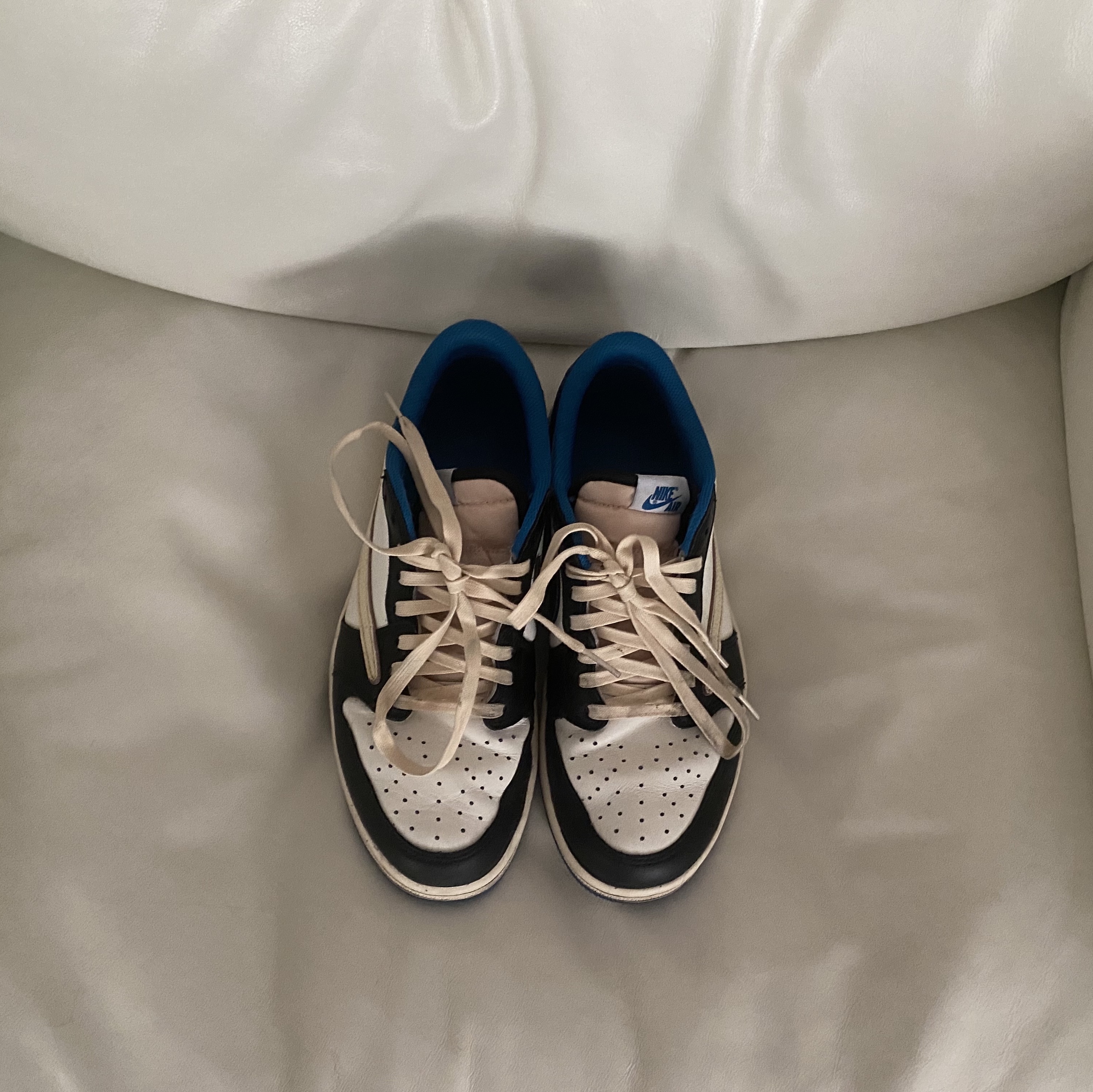 Jordan 1 x Travis Scott x Fragment Retro Low OG SP Military Blue 착용 스타일