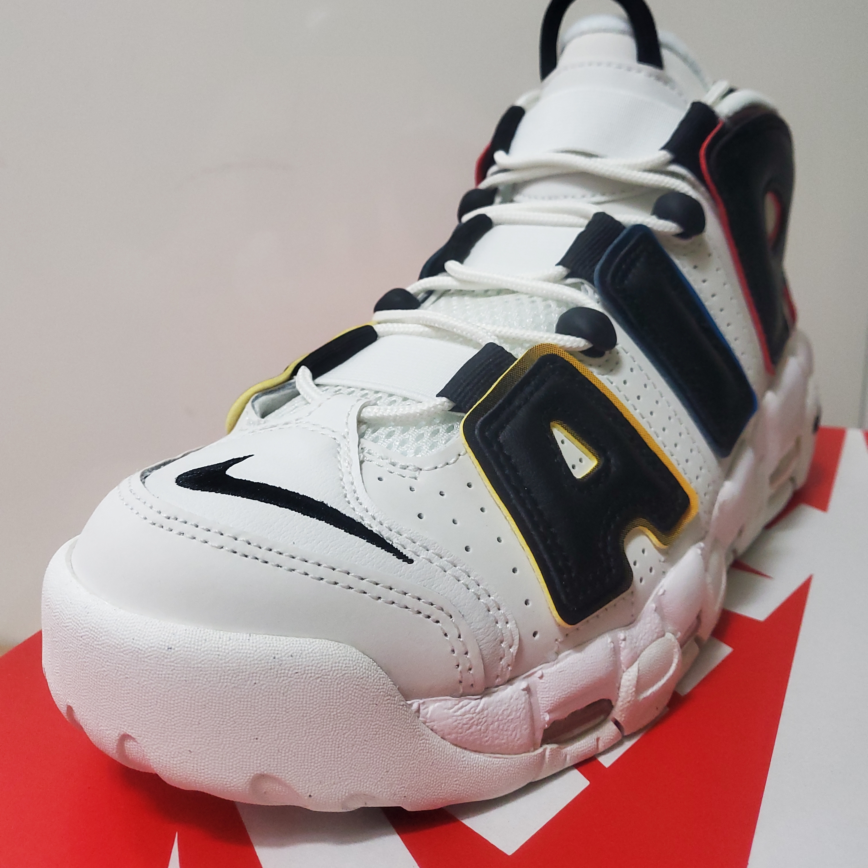 Nike Air More Uptempo 96 Trading Cards 착용 스타일 - 1