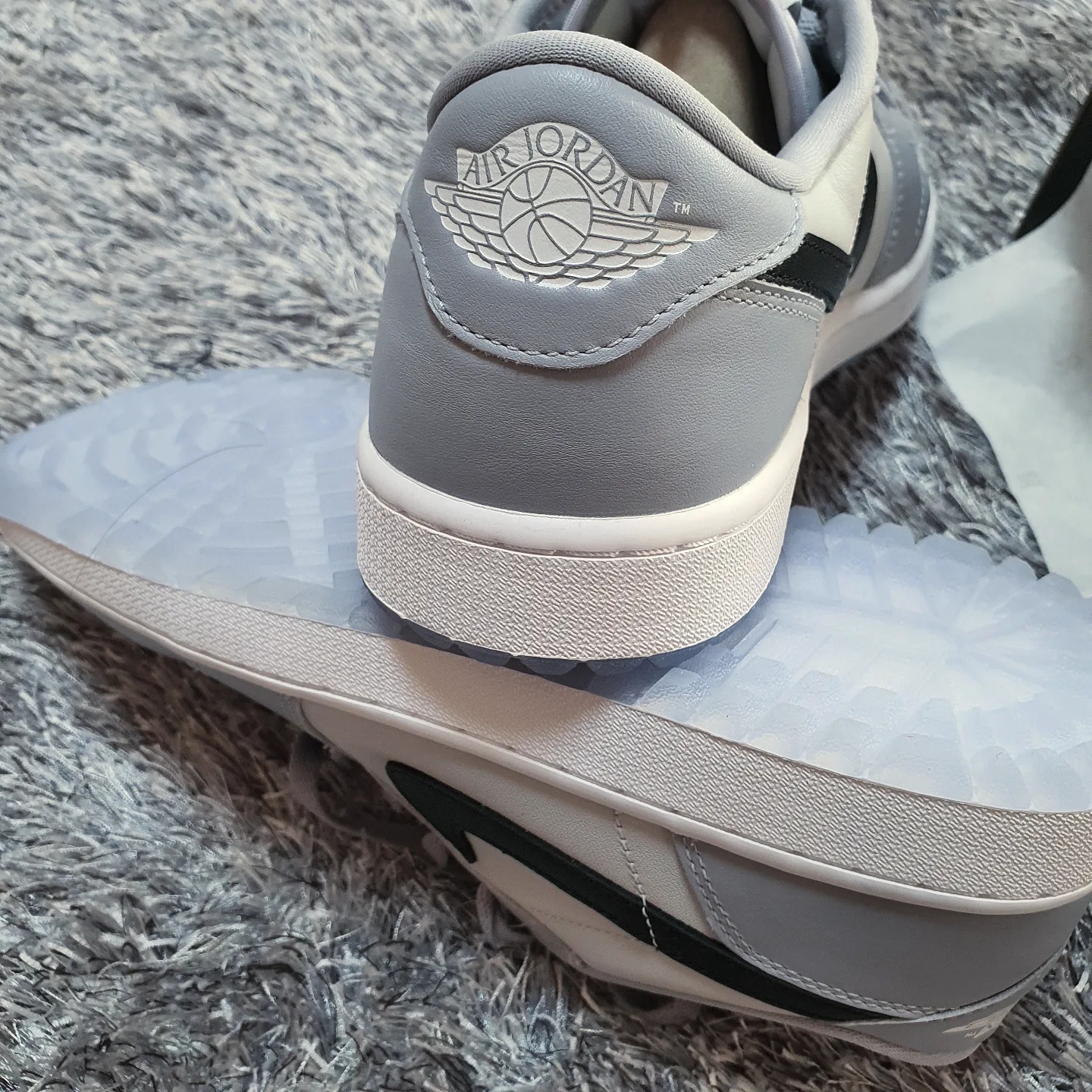 Jordan 1 Low Golf Wolf Grey 착용 스타일 - 4