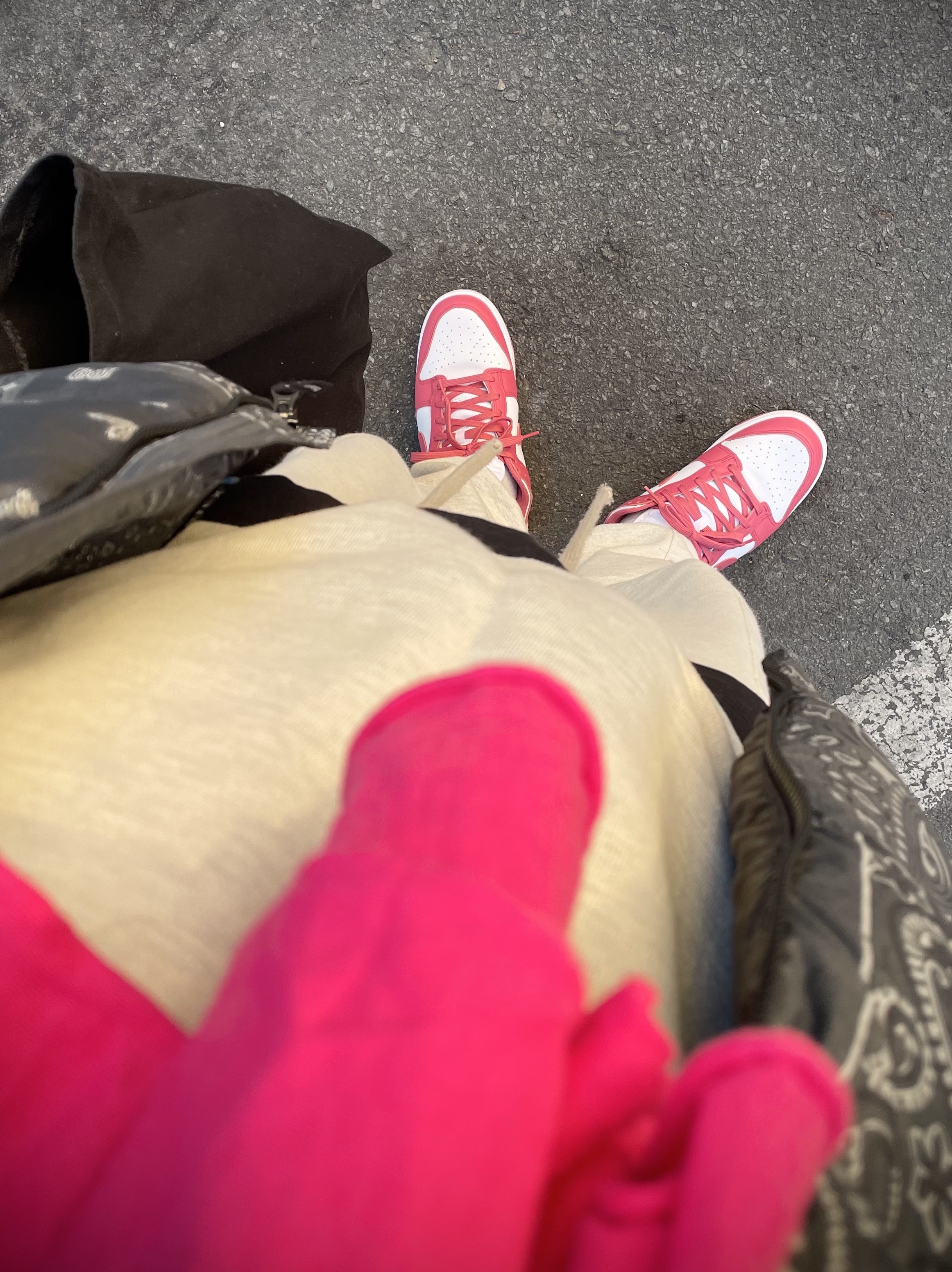(W) Nike Dunk Low Archeo Pink 착용 스타일