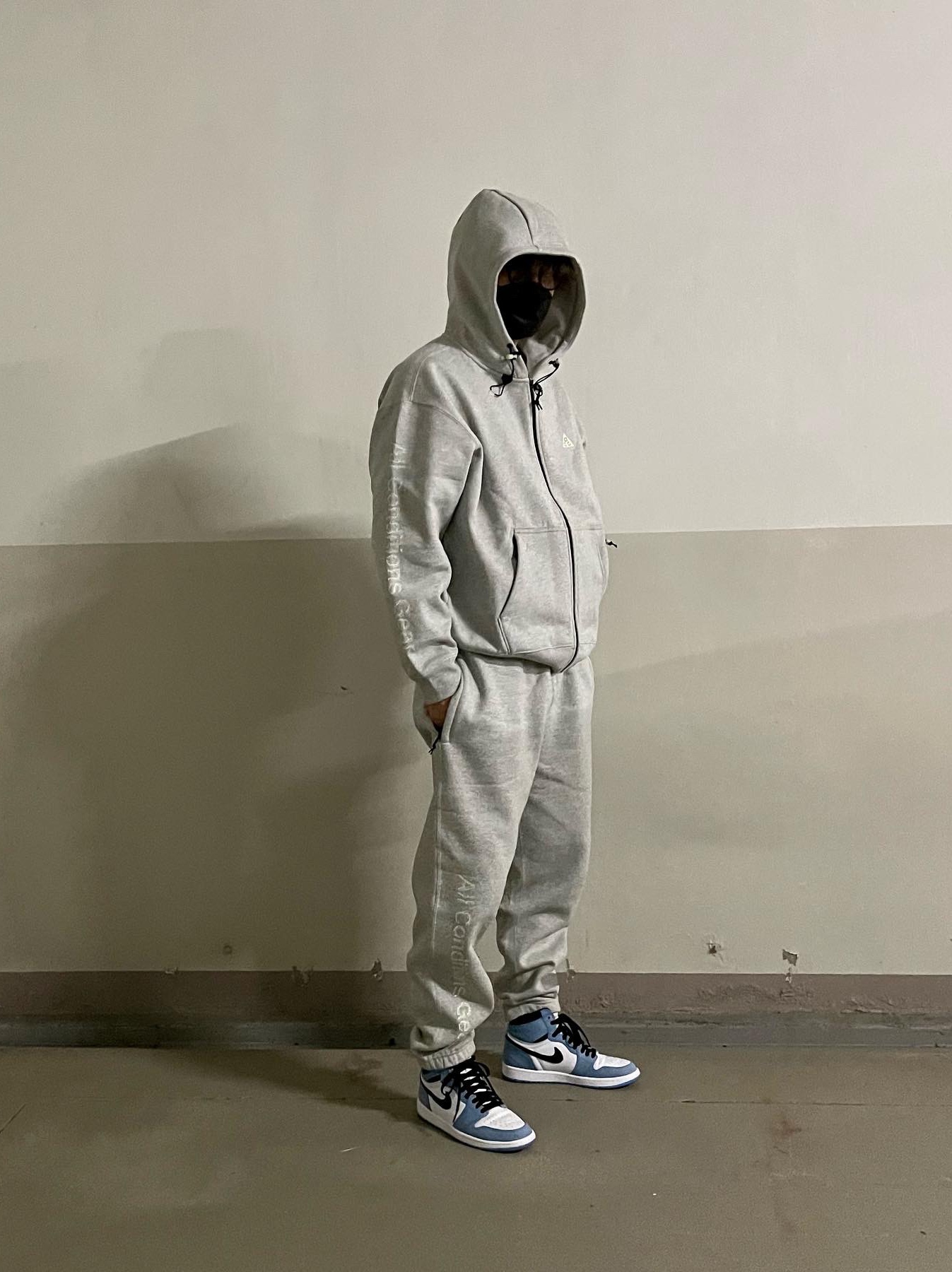 Nike ACG Therma-Fit Fleece Full Zip Hoodie Airora Grey Heather - Asia, Nike ACG Therma-Fit Fleece Pants Airora Grey Heather - Asia 착용 스타일 - 1