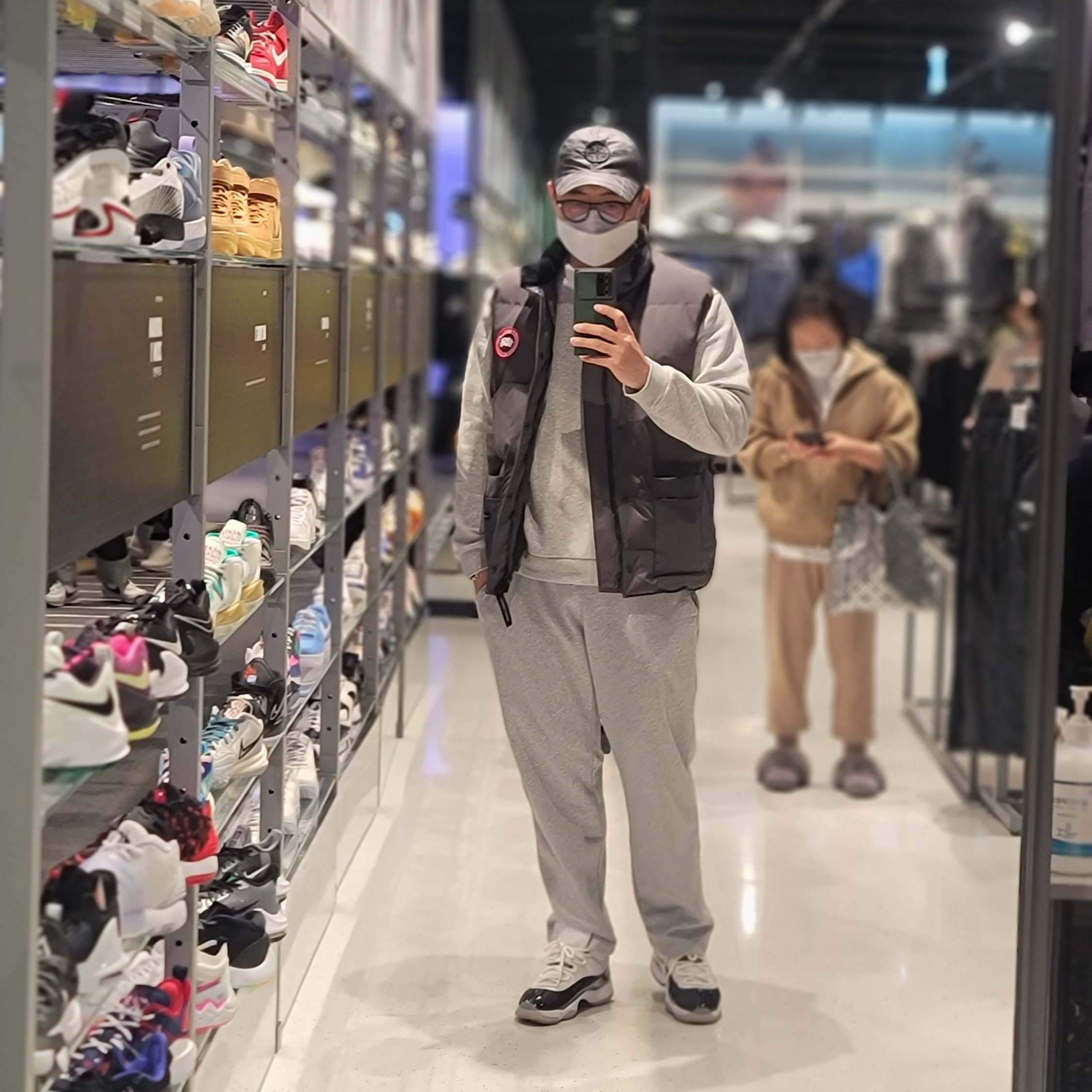 Jordan 11 Retro Concord 2018, Stone Island 99598 Reflective Grid On Lamy Cap Pewter Grey - 21SS 착용 스타일