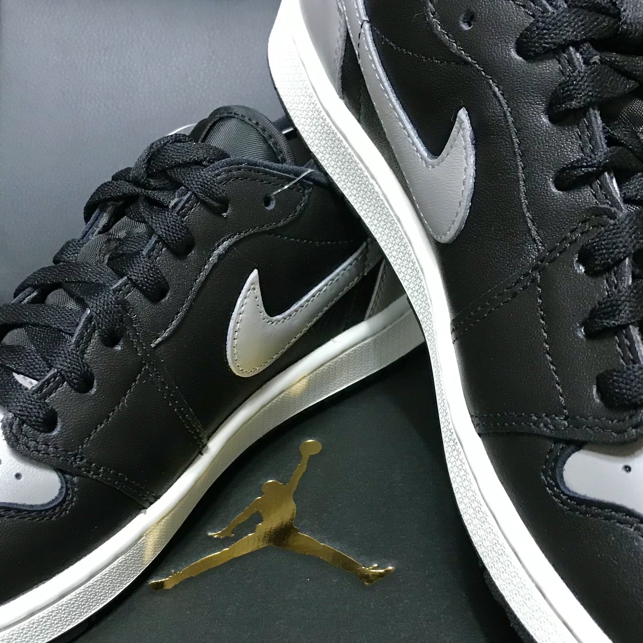 Jordan 1 Low Golf Shadow 착용 스타일 - 4
