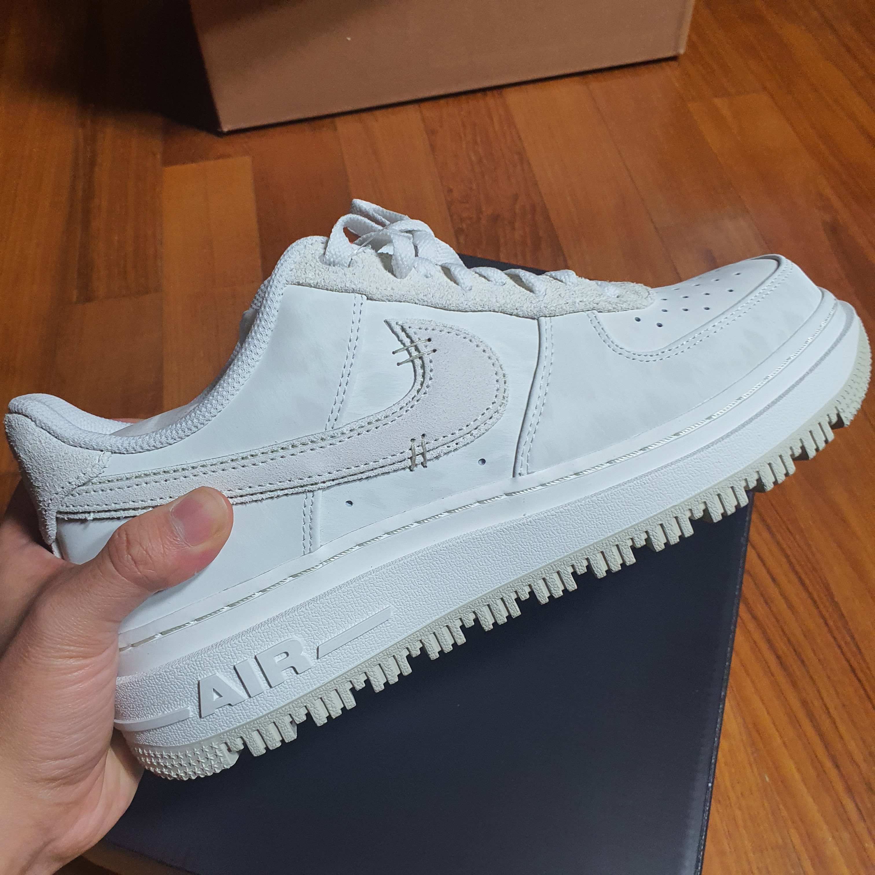 Nike Air Force 1 Luxe Summit White 착용 스타일