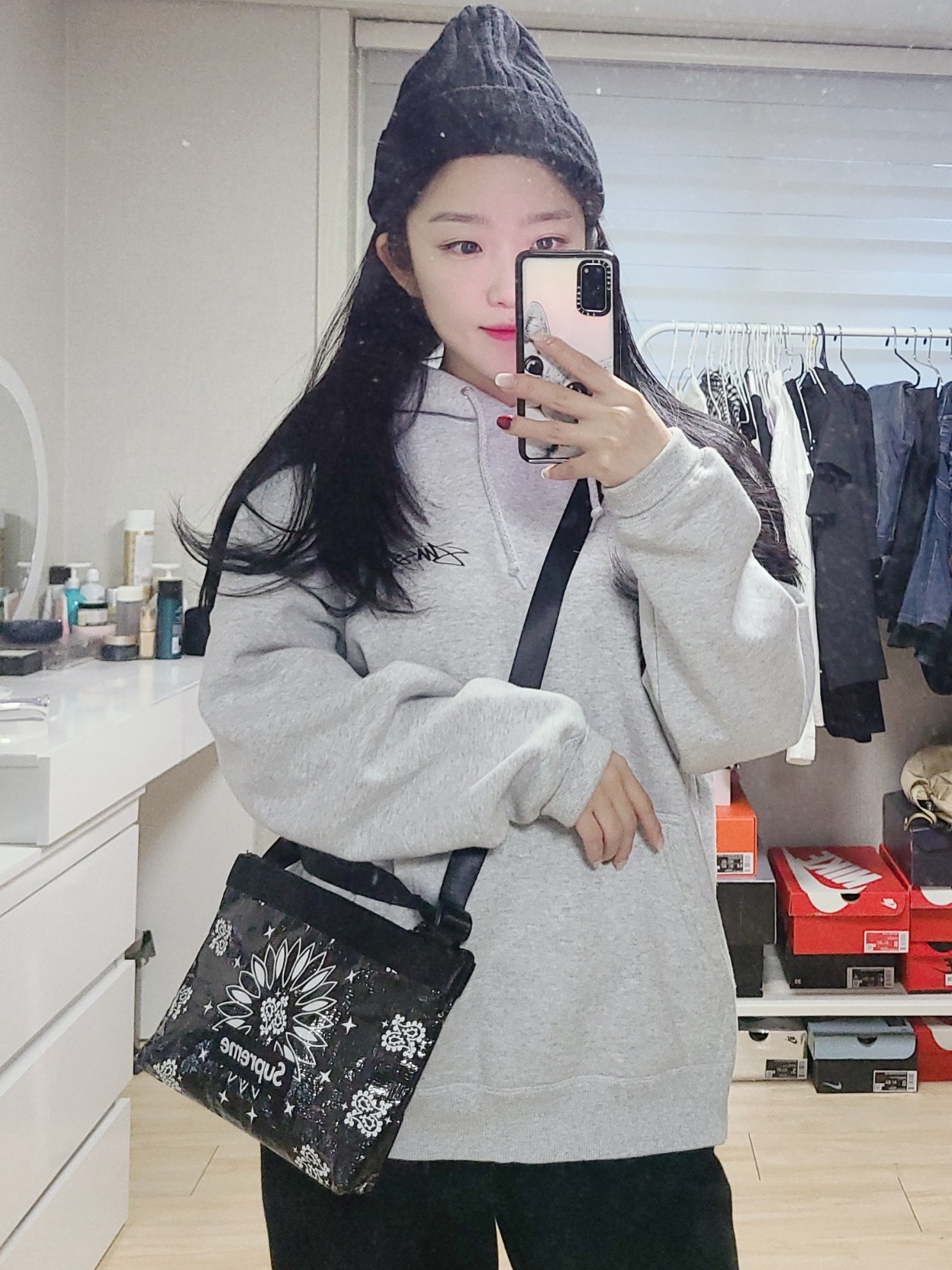 Supreme Bandana Tarp Side Bag Black - 21SS, Stussy ITP Roses Hood Ash Heather 착용 스타일