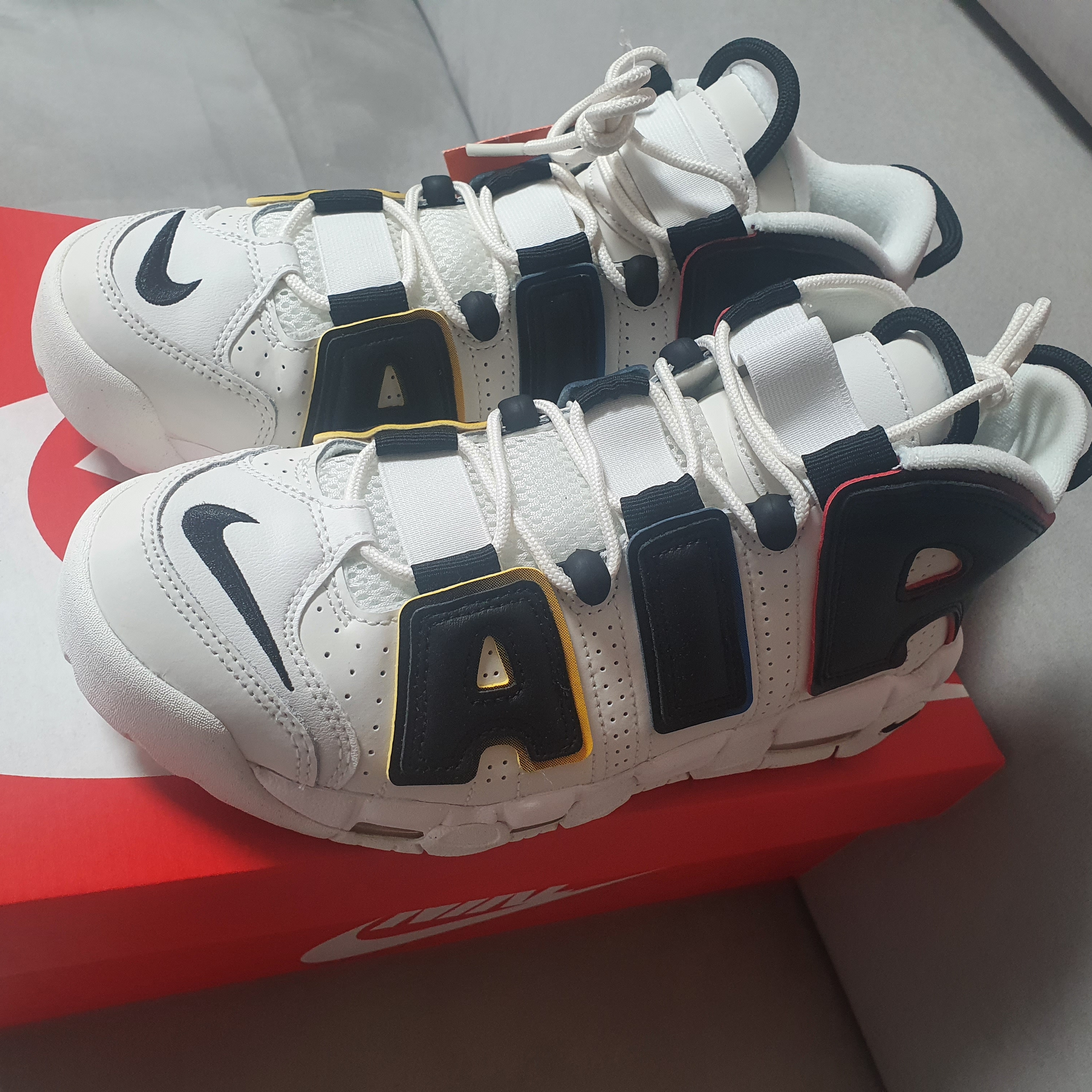 Nike Air More Uptempo 96 Trading Cards 착용 스타일 - 1