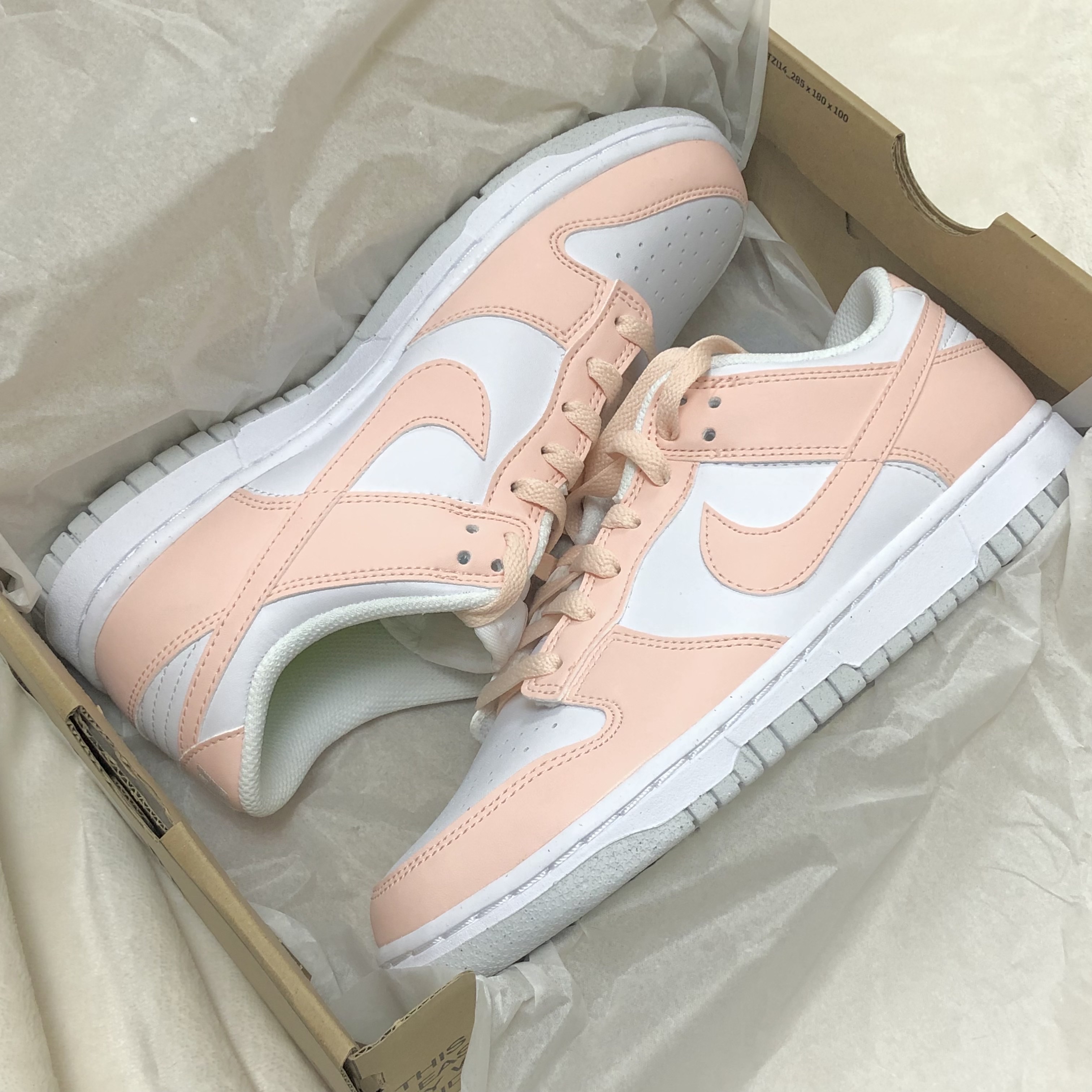 (W) Nike Dunk Low Next Nature Pale Coral 착용 스타일 - 1