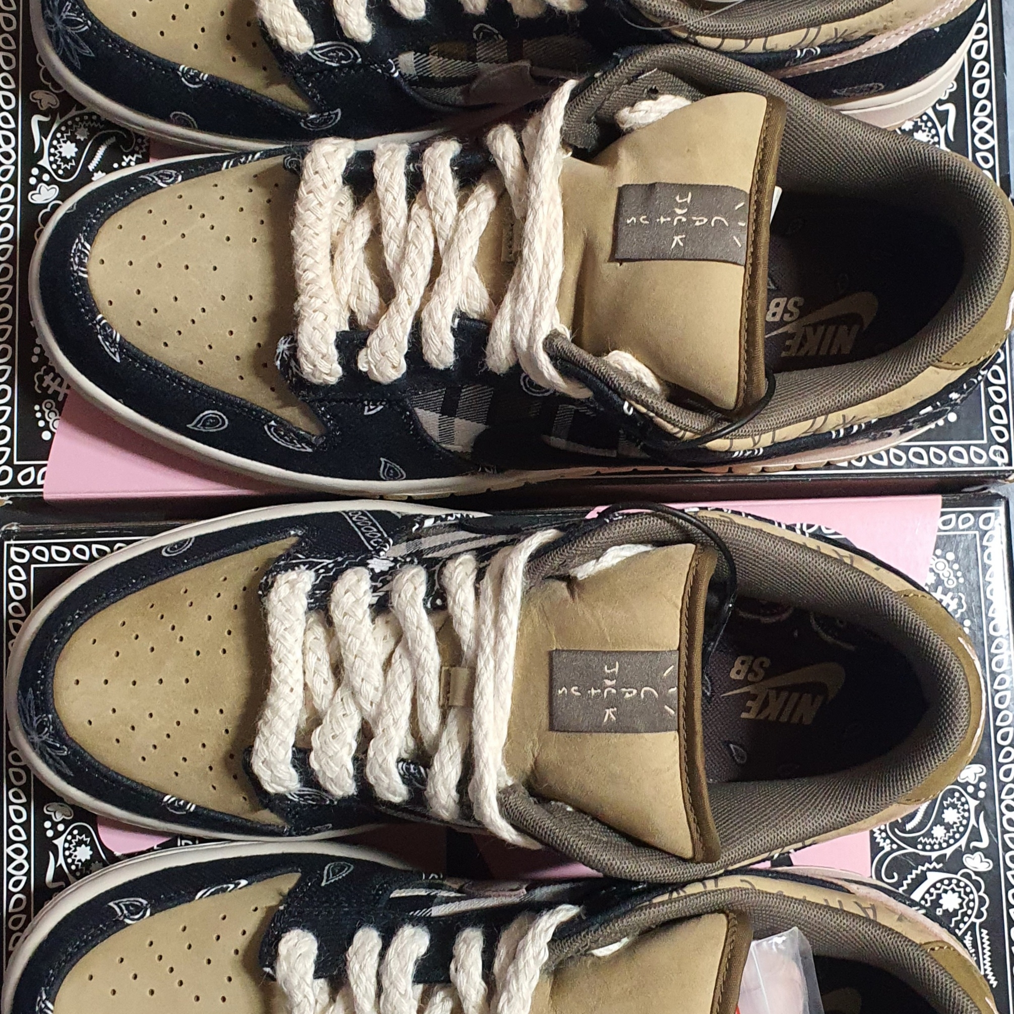 Nike x Travis Scott SB Dunk Low, Nike x Travis Scott SB Dunk Low (Special Box) 착용 스타일 - 2