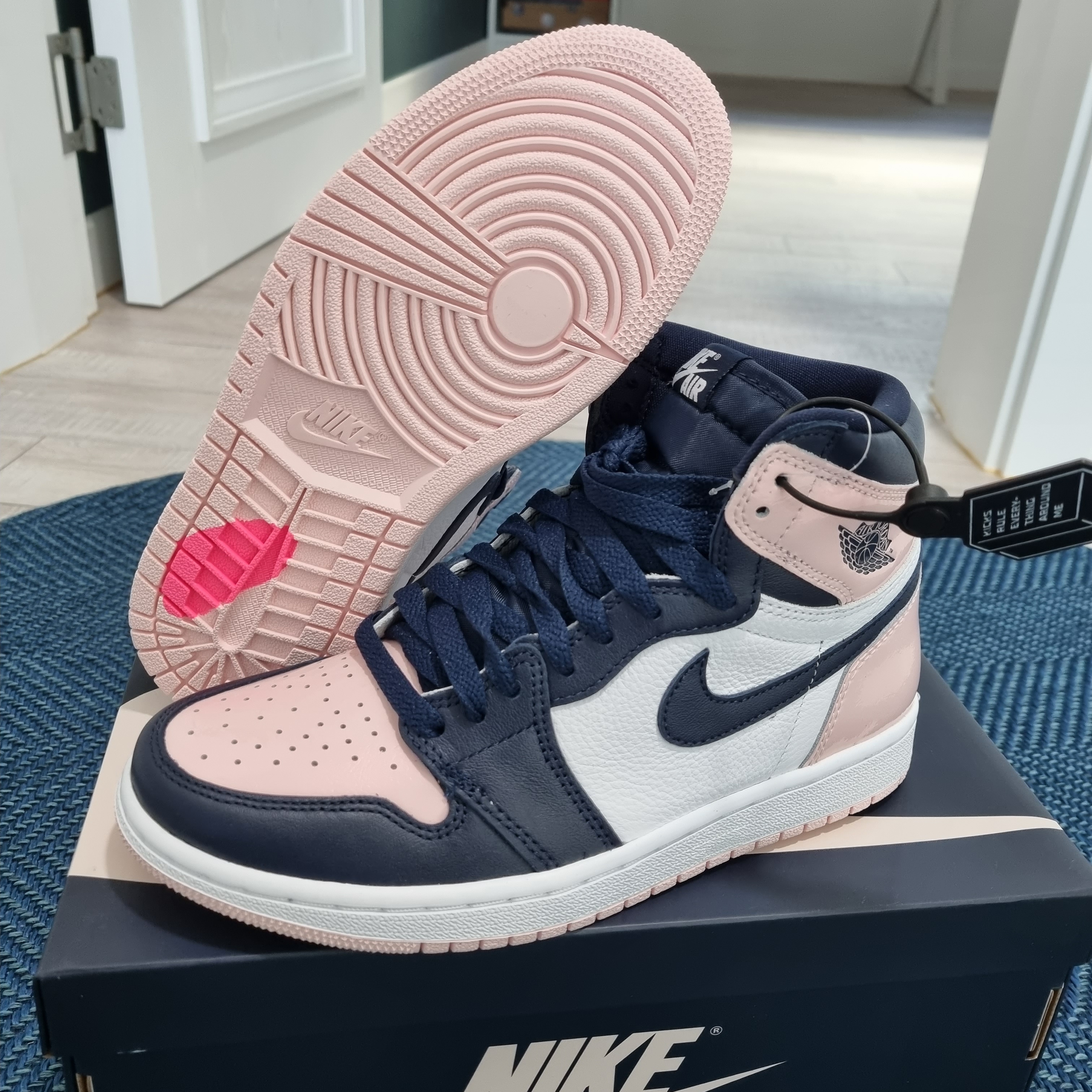 (W) Jordan 1 Retro High OG Atmosphere 착용 스타일