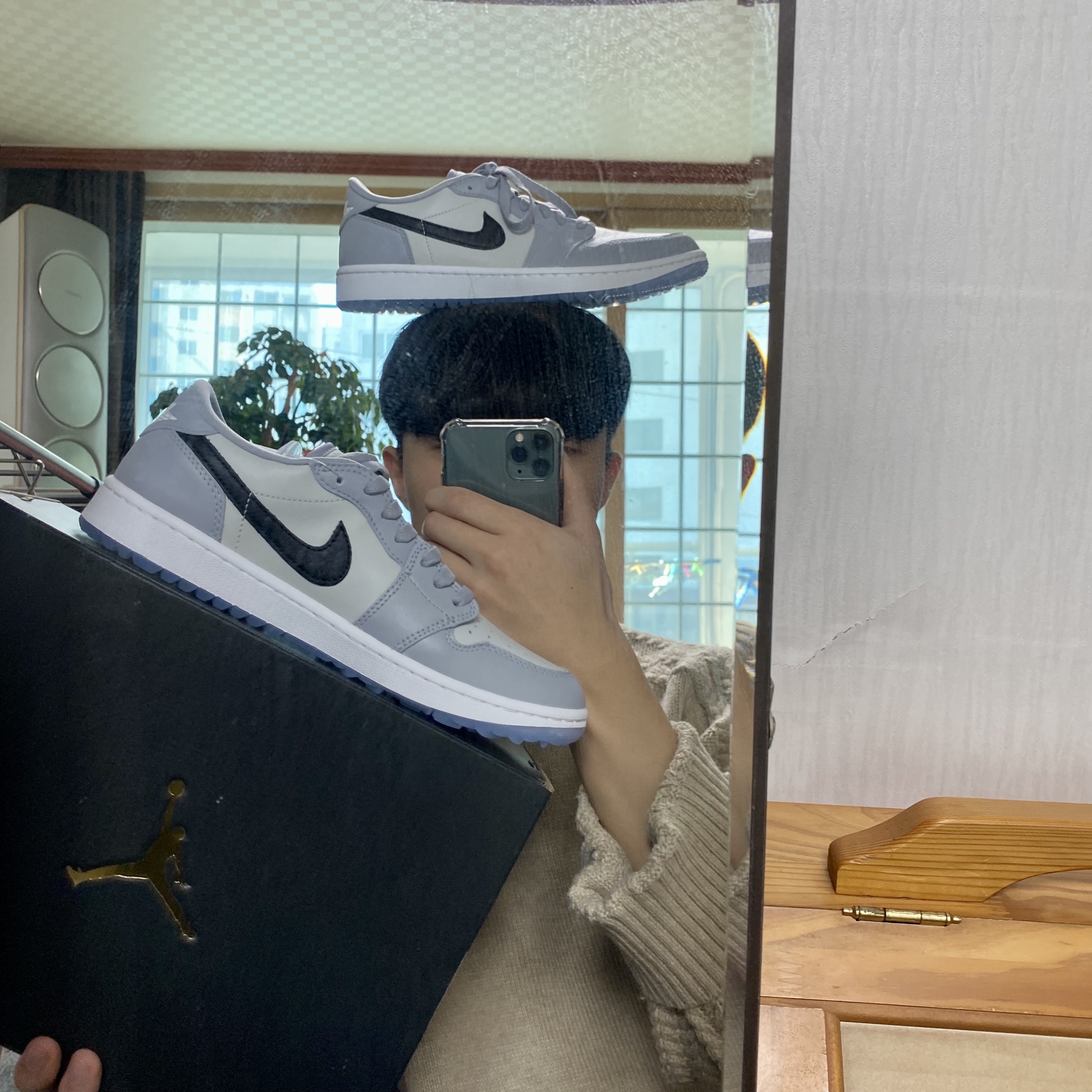 Jordan 1 Low Golf Wolf Grey 착용 스타일