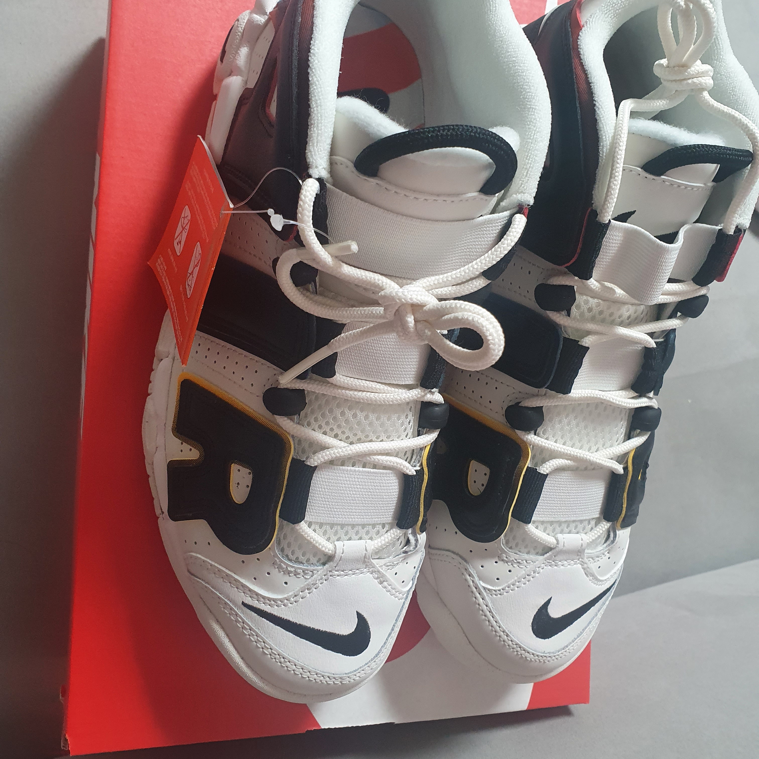 Nike Air More Uptempo 96 Trading Cards 착용 스타일 - 4