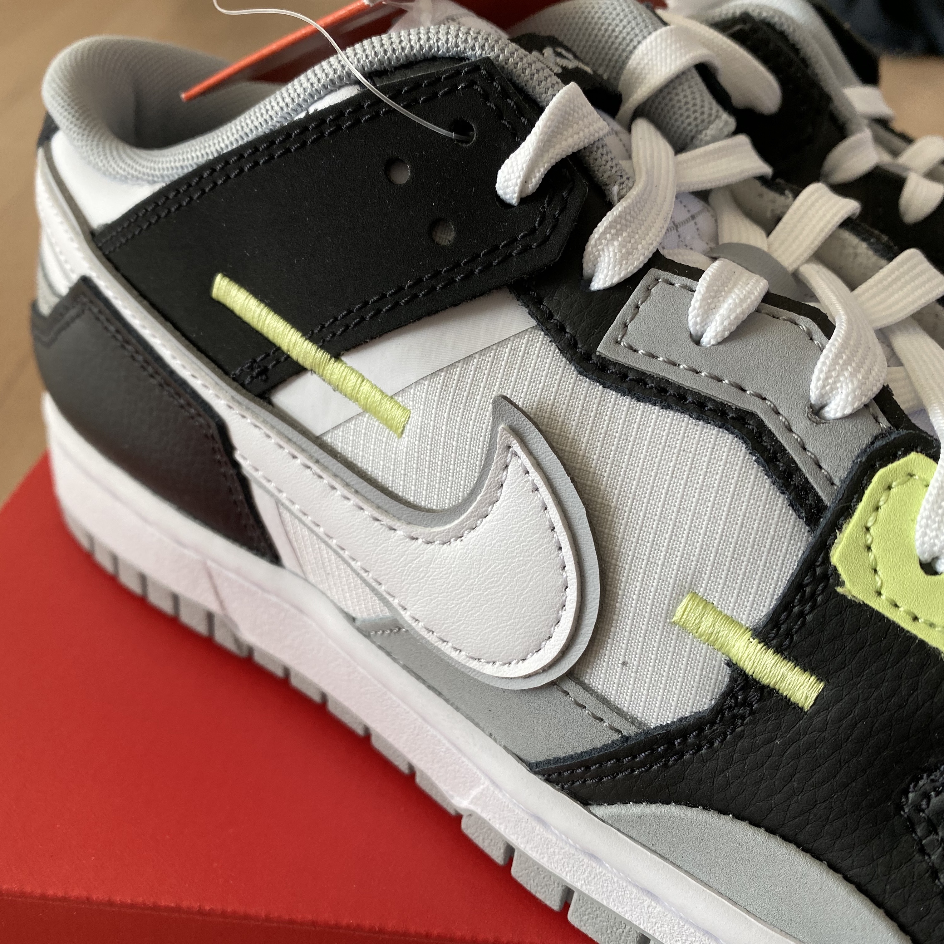 Nike Dunk Scrap Black Lemon Twist 착용 스타일 - 3