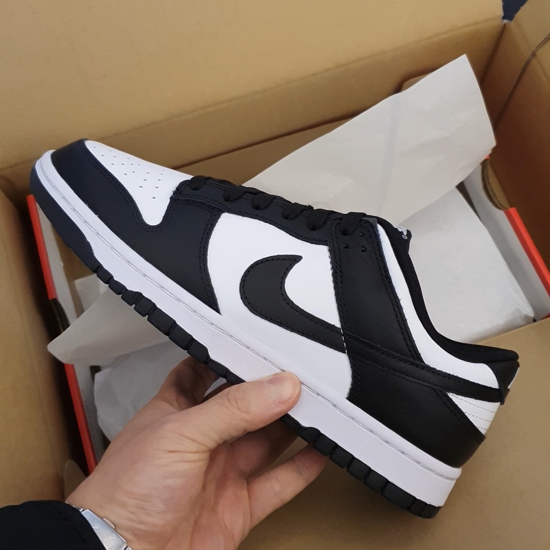 Nike Dunk Low Retro Black 착용 스타일