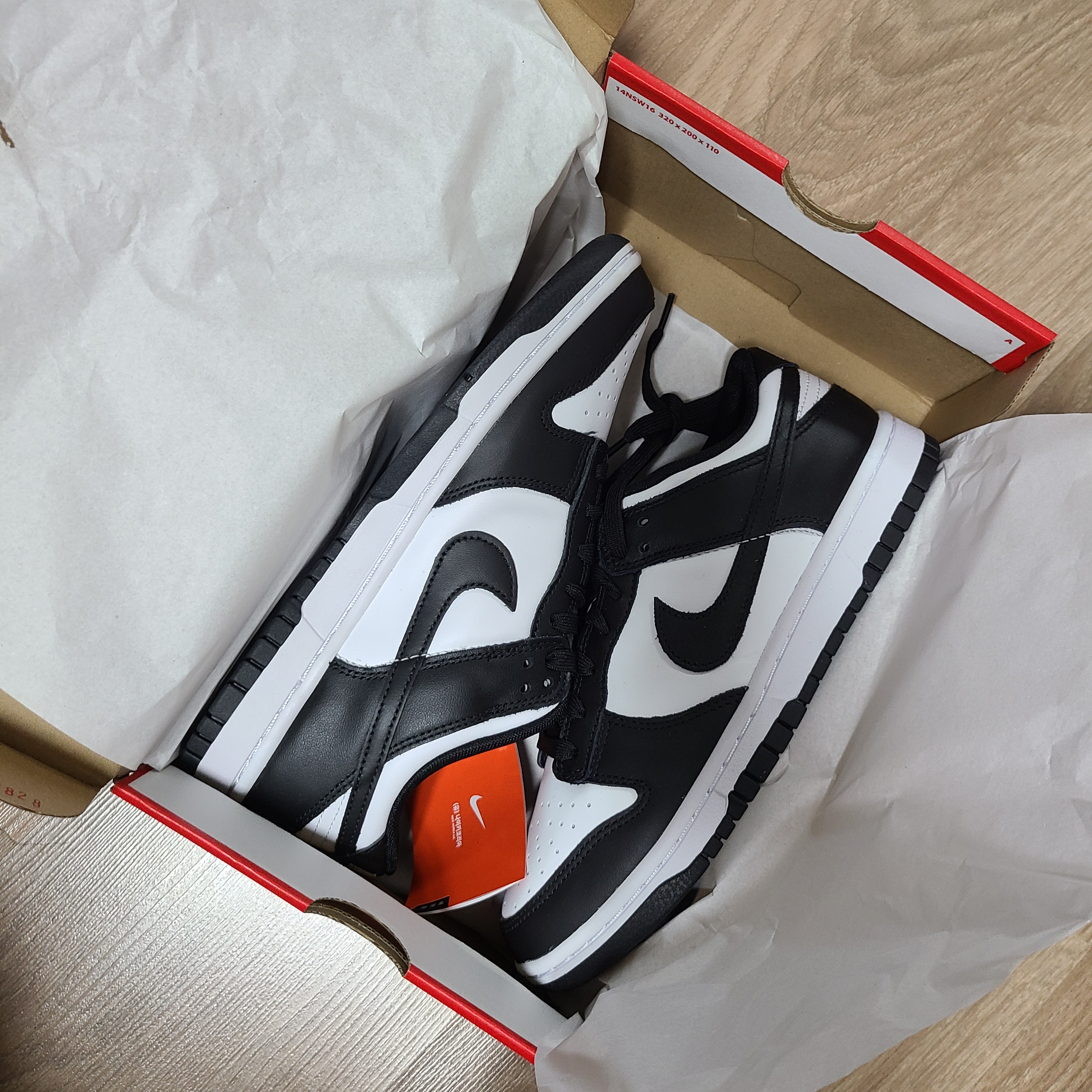 Nike Dunk Low Retro Black 착용 스타일