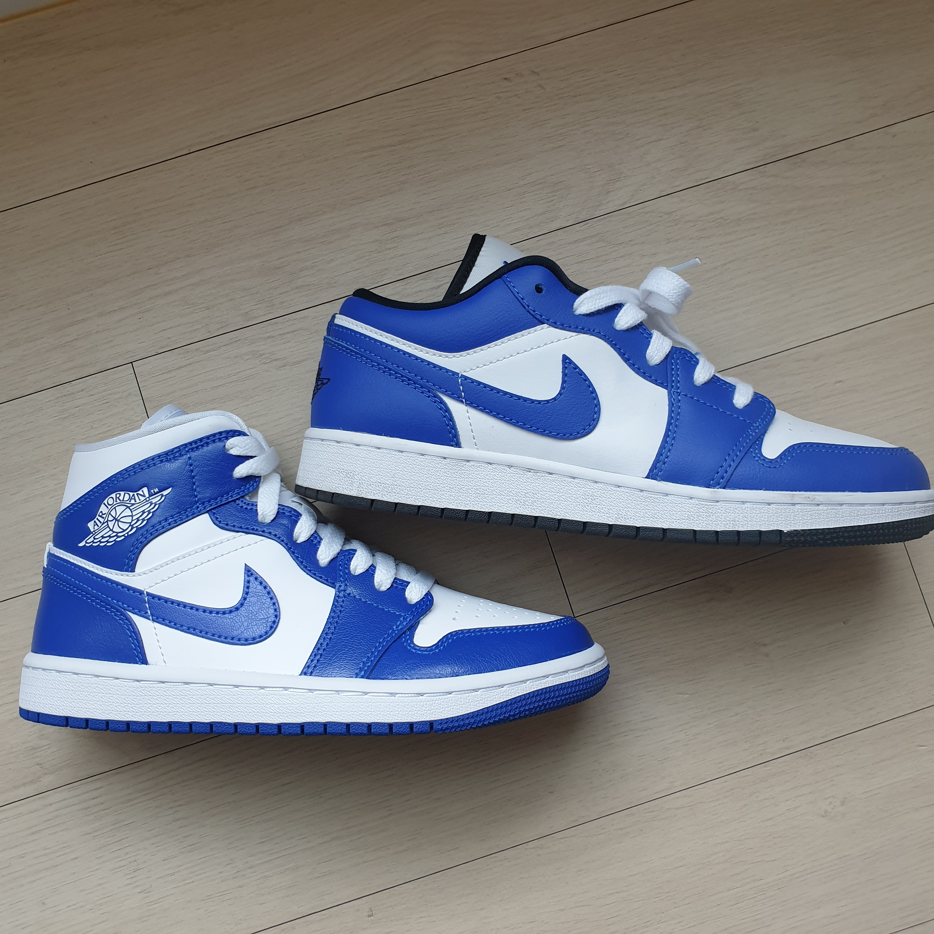 (W) Jordan 1 Mid White Hyper Royal, (GS) Jordan 1 Low Game Royal 착용 스타일 - 4