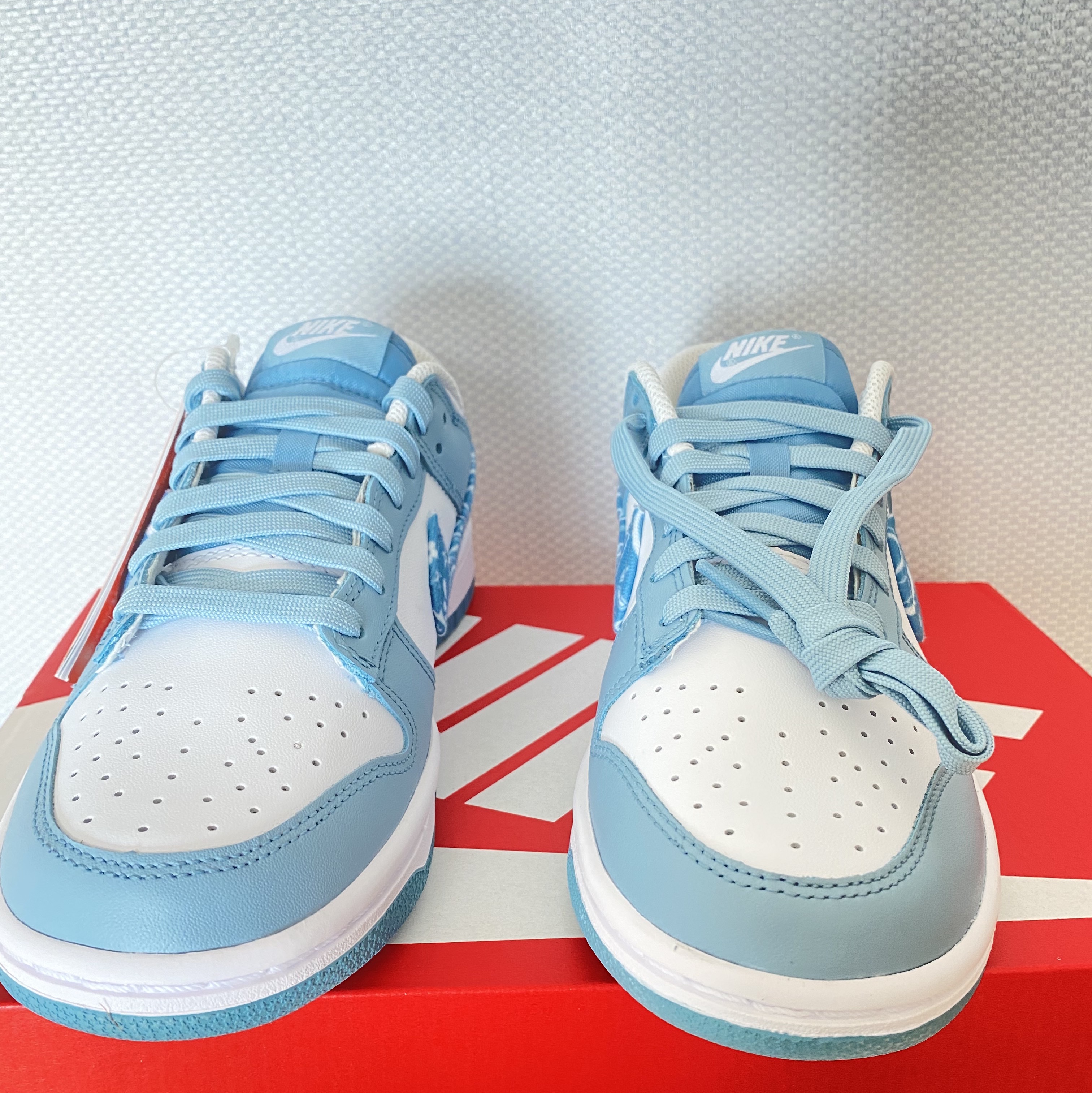 (W) Nike Dunk Low Essential Blue Paisley 착용 스타일 - 2