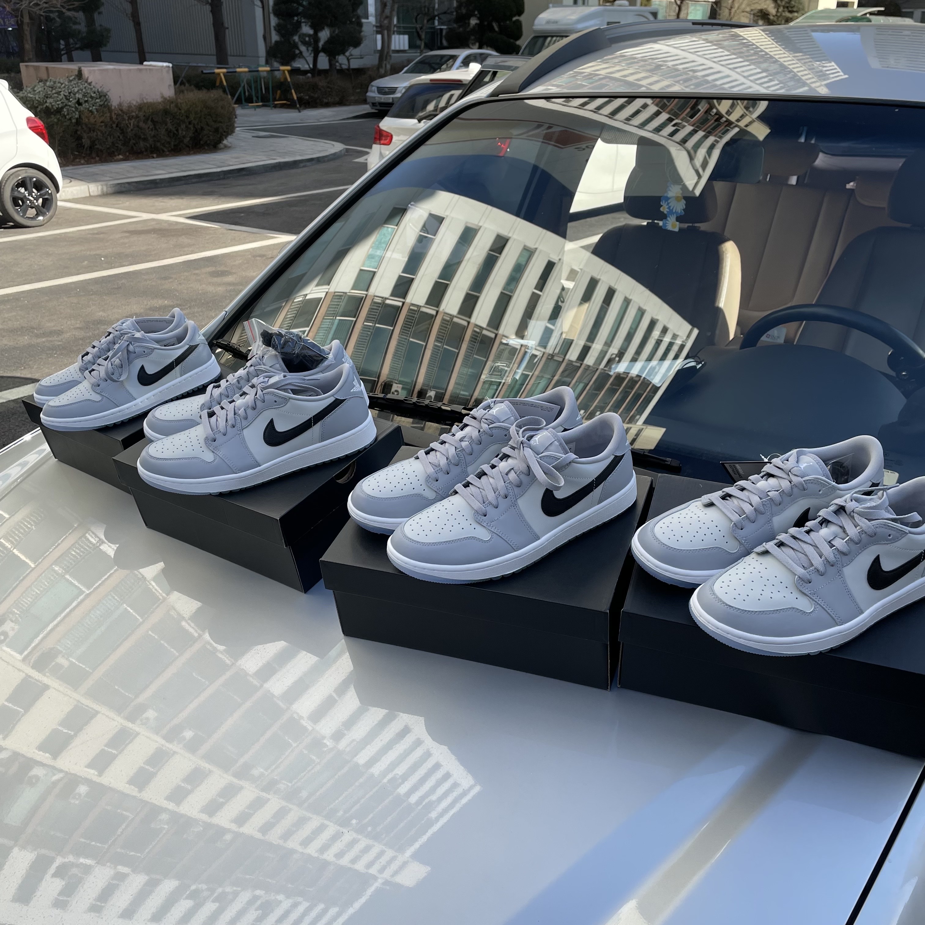 Jordan 1 Low Golf Wolf Grey 착용 스타일 - 3