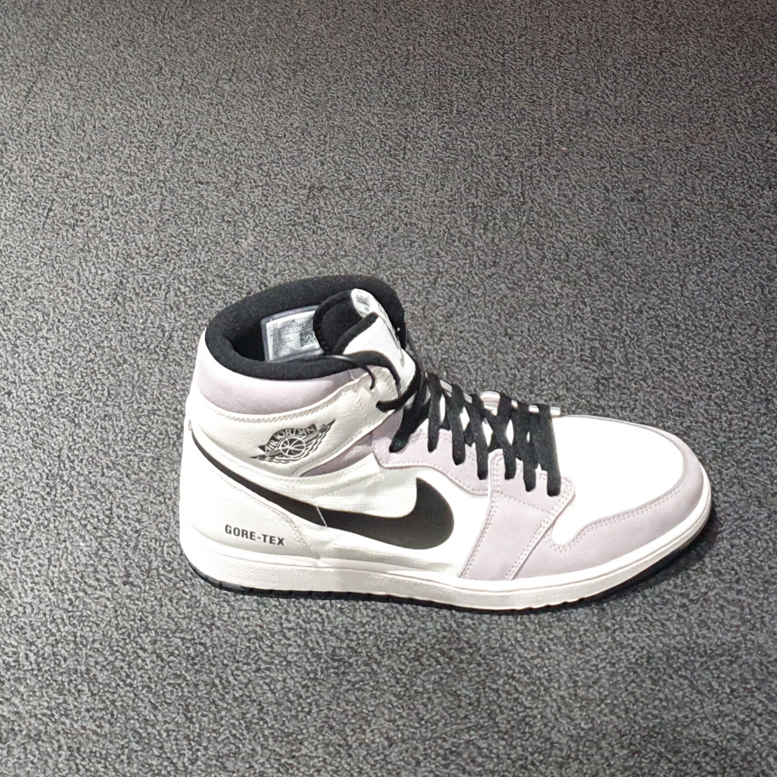Jordan 1 Element Gore-Tex Sail 착용 스타일