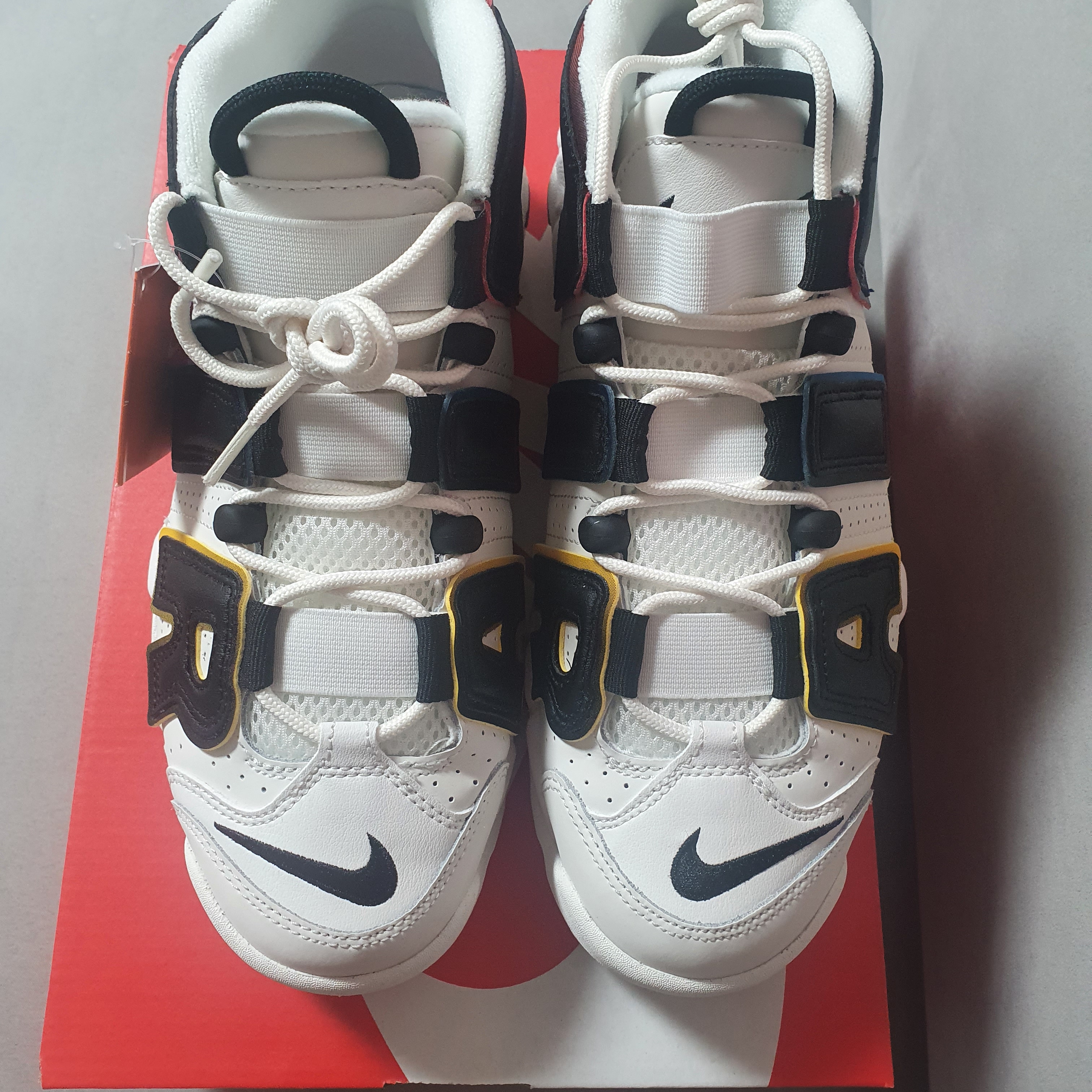 Nike Air More Uptempo 96 Trading Cards 착용 스타일 - 2