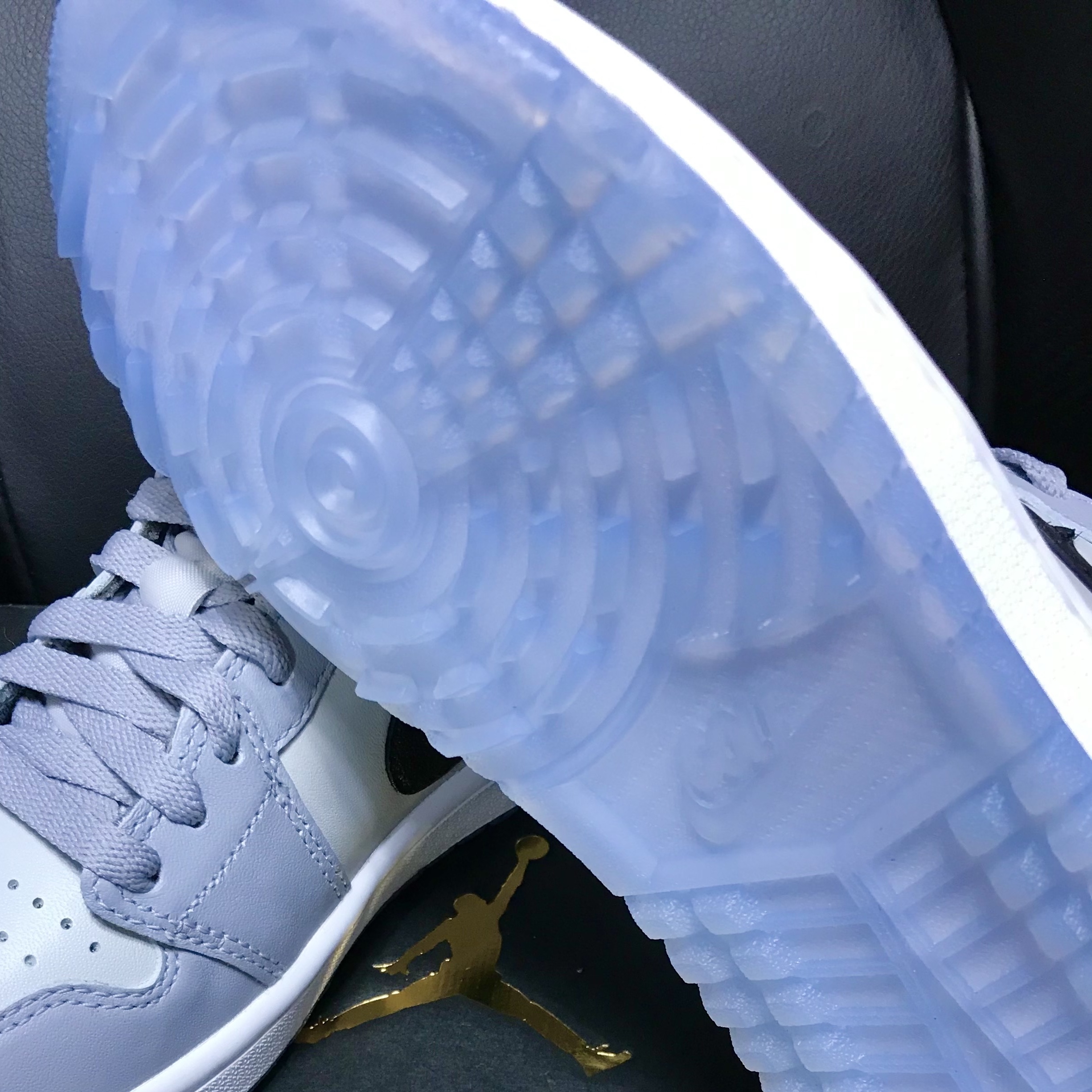 Jordan 1 Low Golf Wolf Grey 착용 스타일 - 5