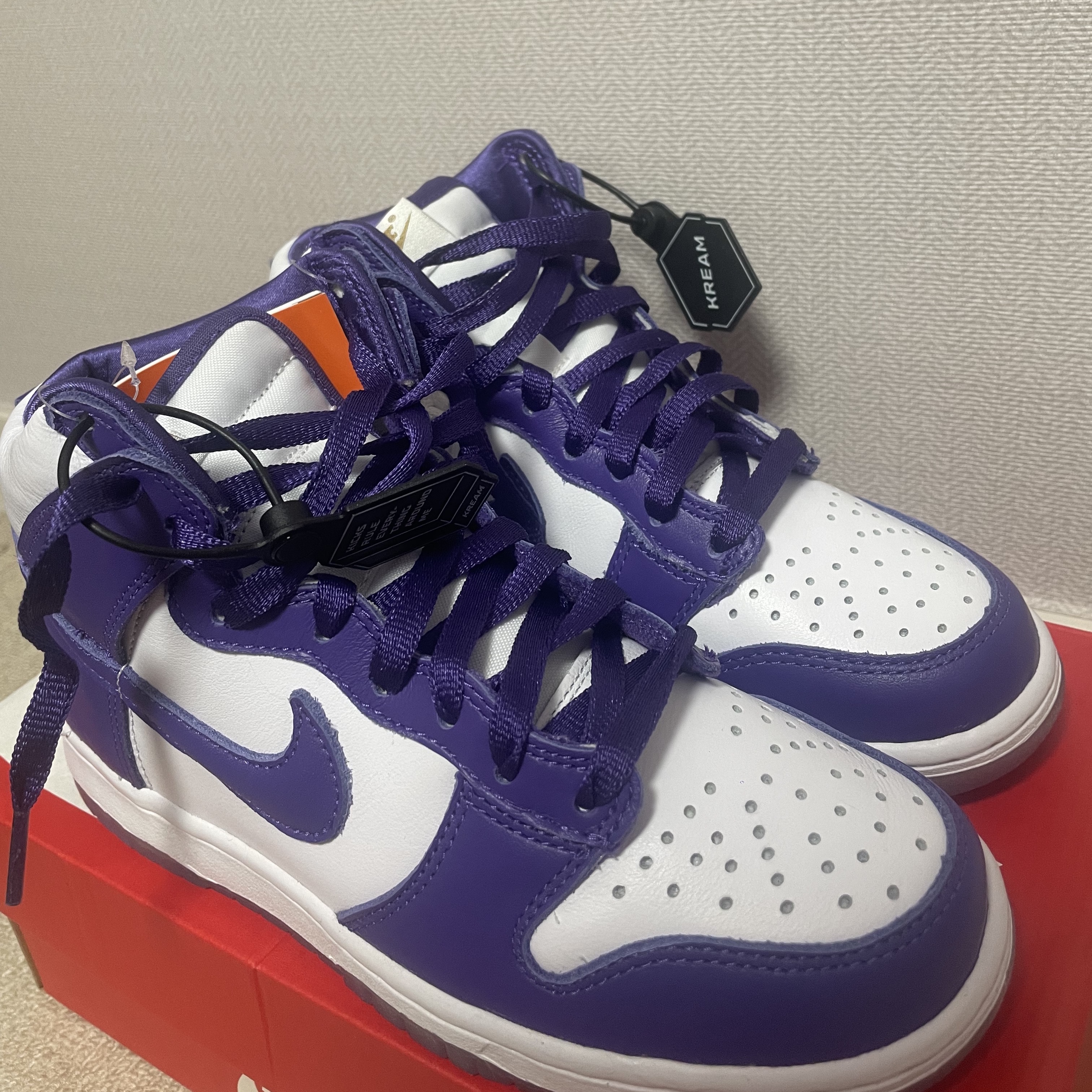 (W) Nike Dunk High SP Varsity Purple 착용 스타일 - 2