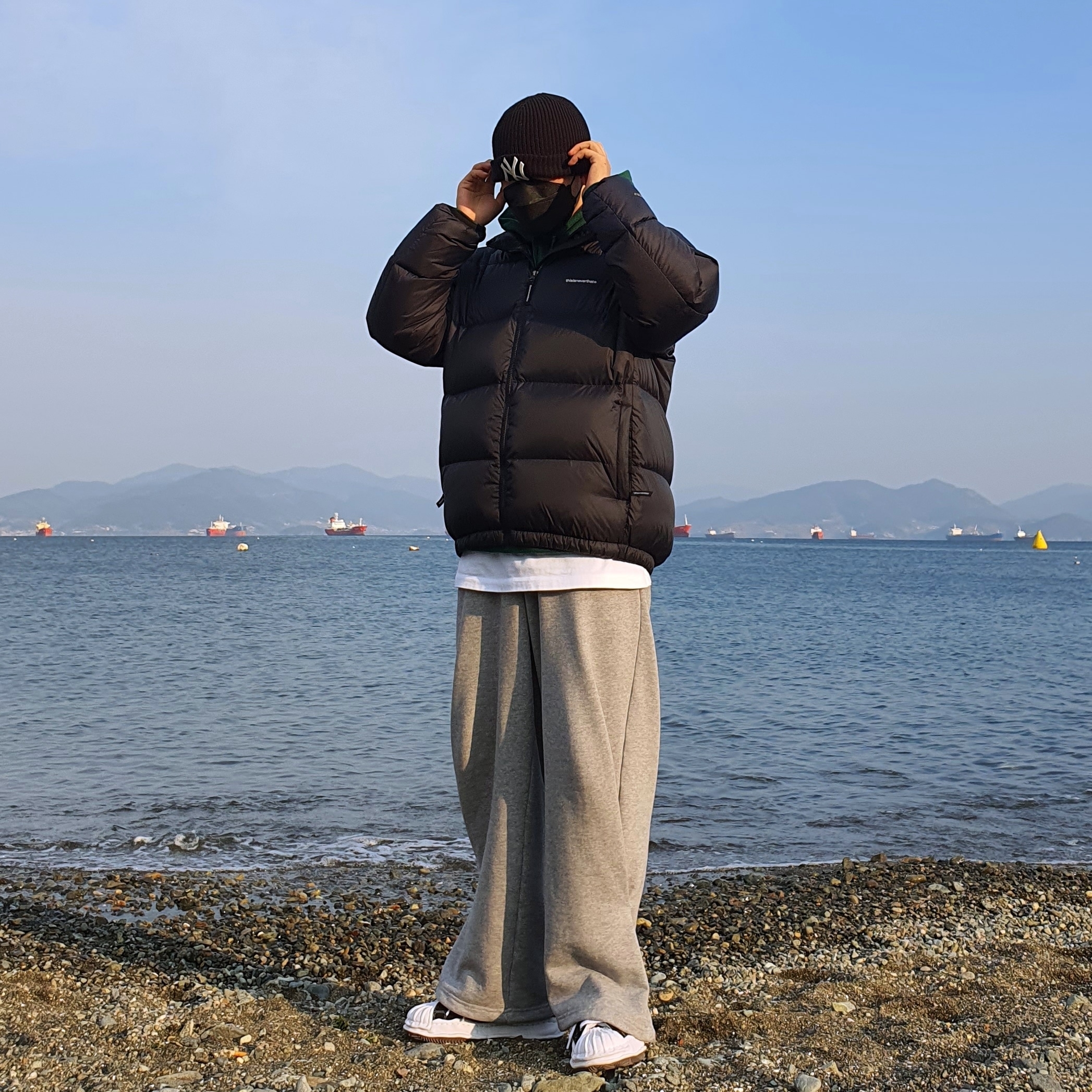 Maison Mihara Yasuhiro Blakey OG Sole Canvas Low-top Sneakers Black 착용 스타일
