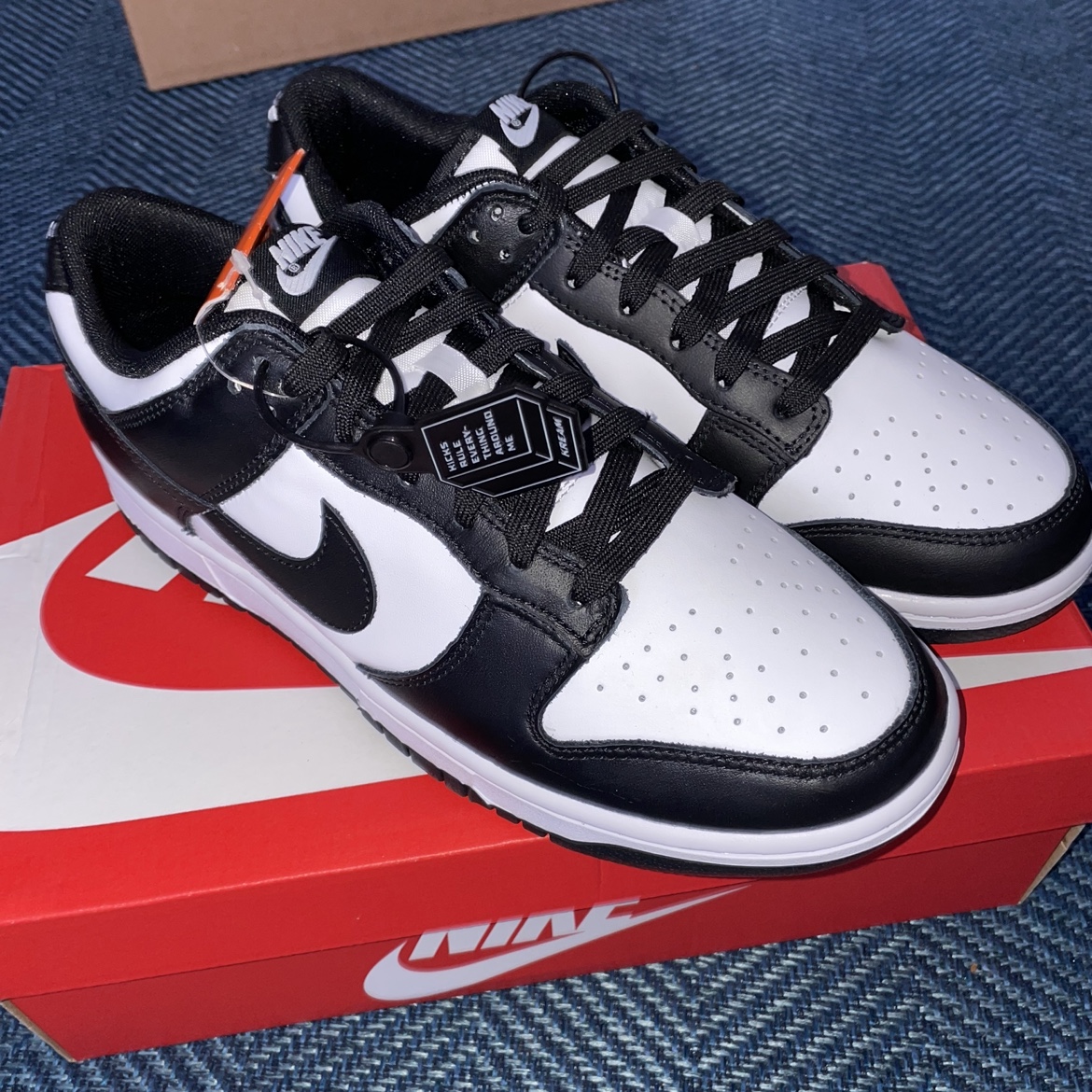Nike Dunk Low Retro Black 착용 스타일 - 2