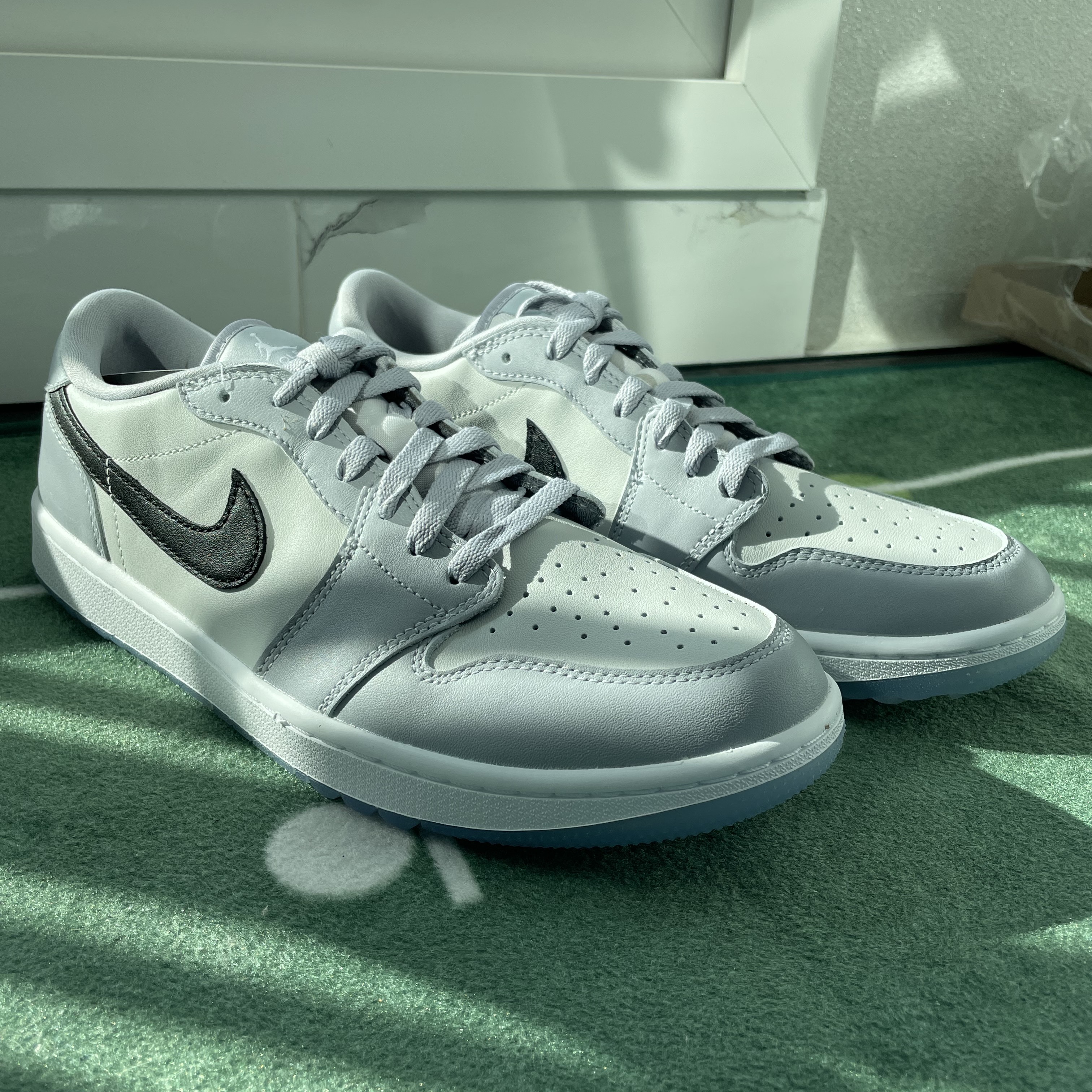 Jordan 1 Low Golf Wolf Grey, Jordan 1 x Dior Low OG 착용 스타일