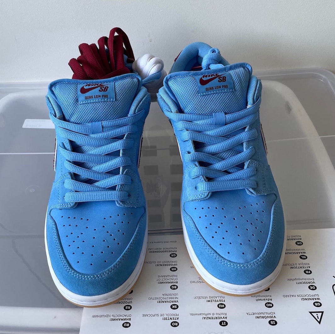 Nike SB Dunk Low Premium Valor Blue and Team Maroon 착용 스타일 - 3