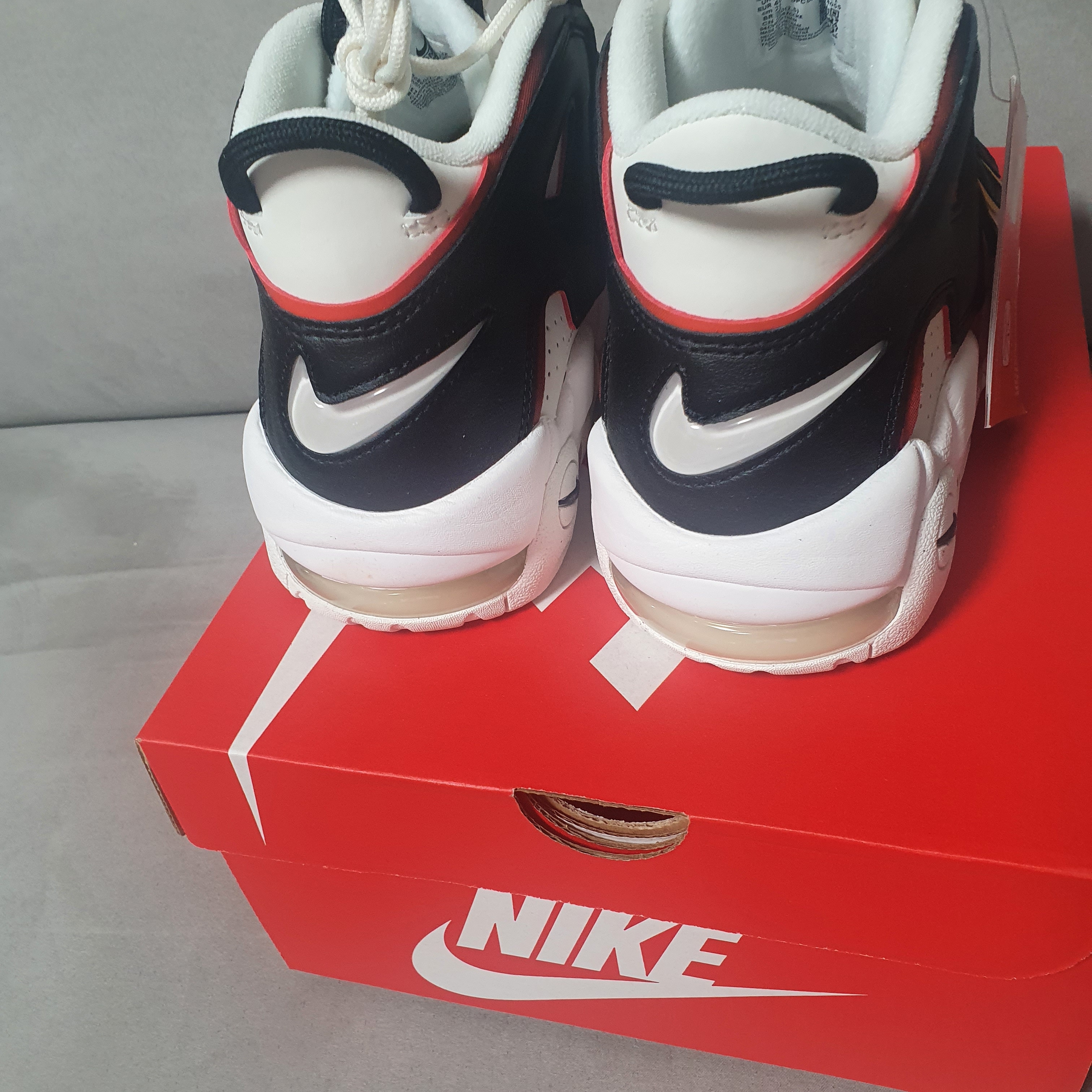 Nike Air More Uptempo 96 Trading Cards 착용 스타일 - 3