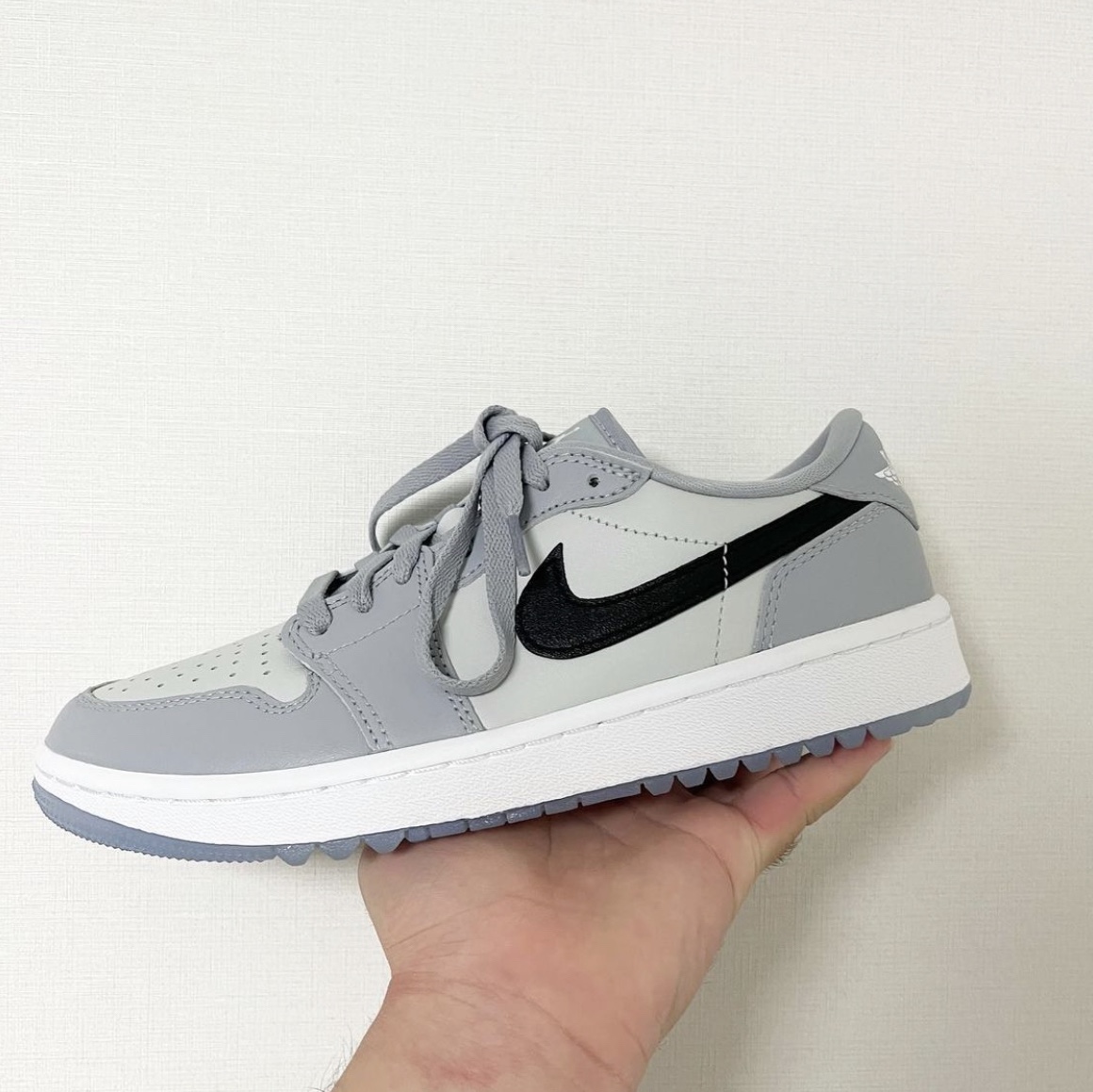 Jordan 1 Low Golf Wolf Grey 착용 스타일 - 1