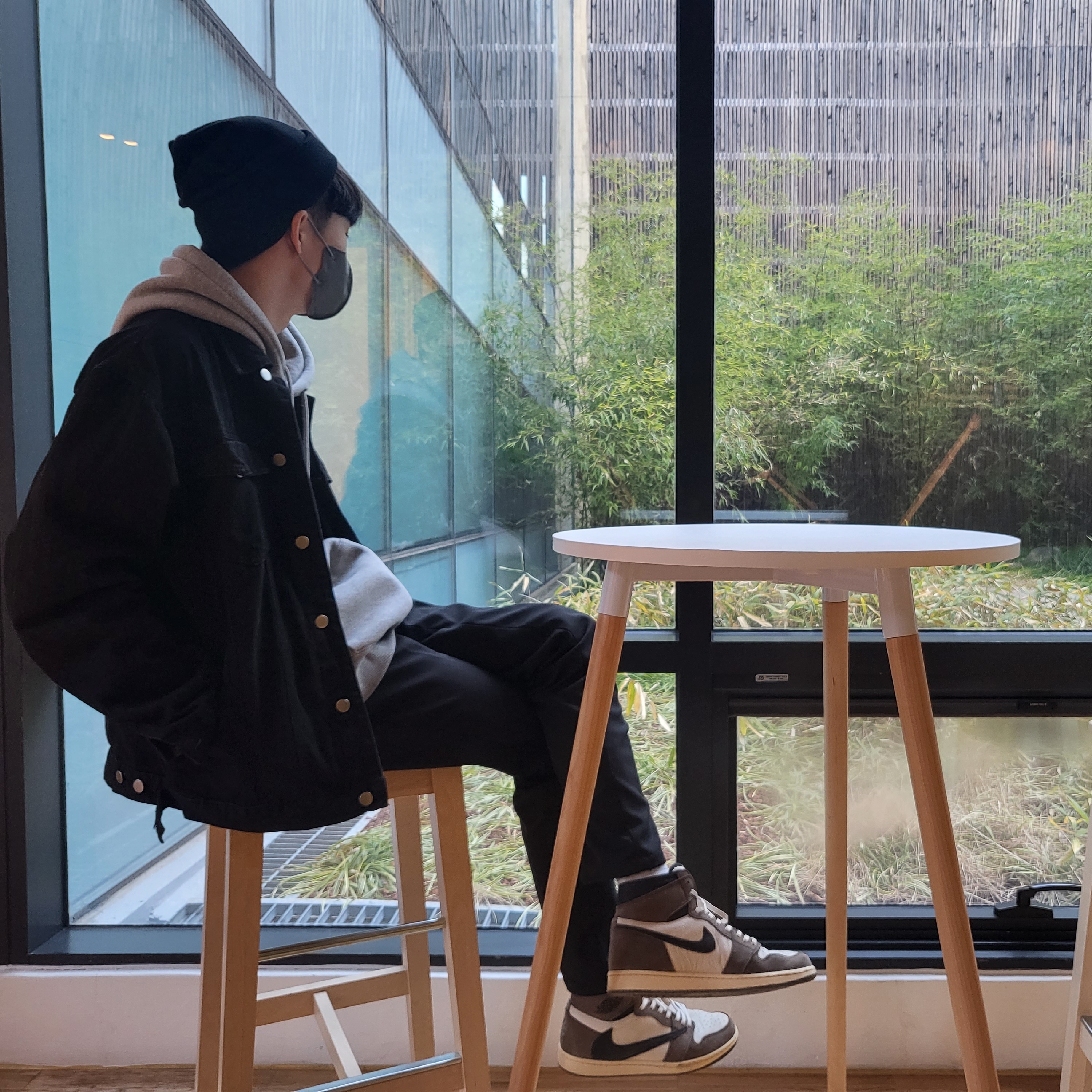 Nike x Stussy Cuff Beanie Black, Jordan 1 x Travis Scott Retro High OG SP Mocha 착용 스타일 - 1