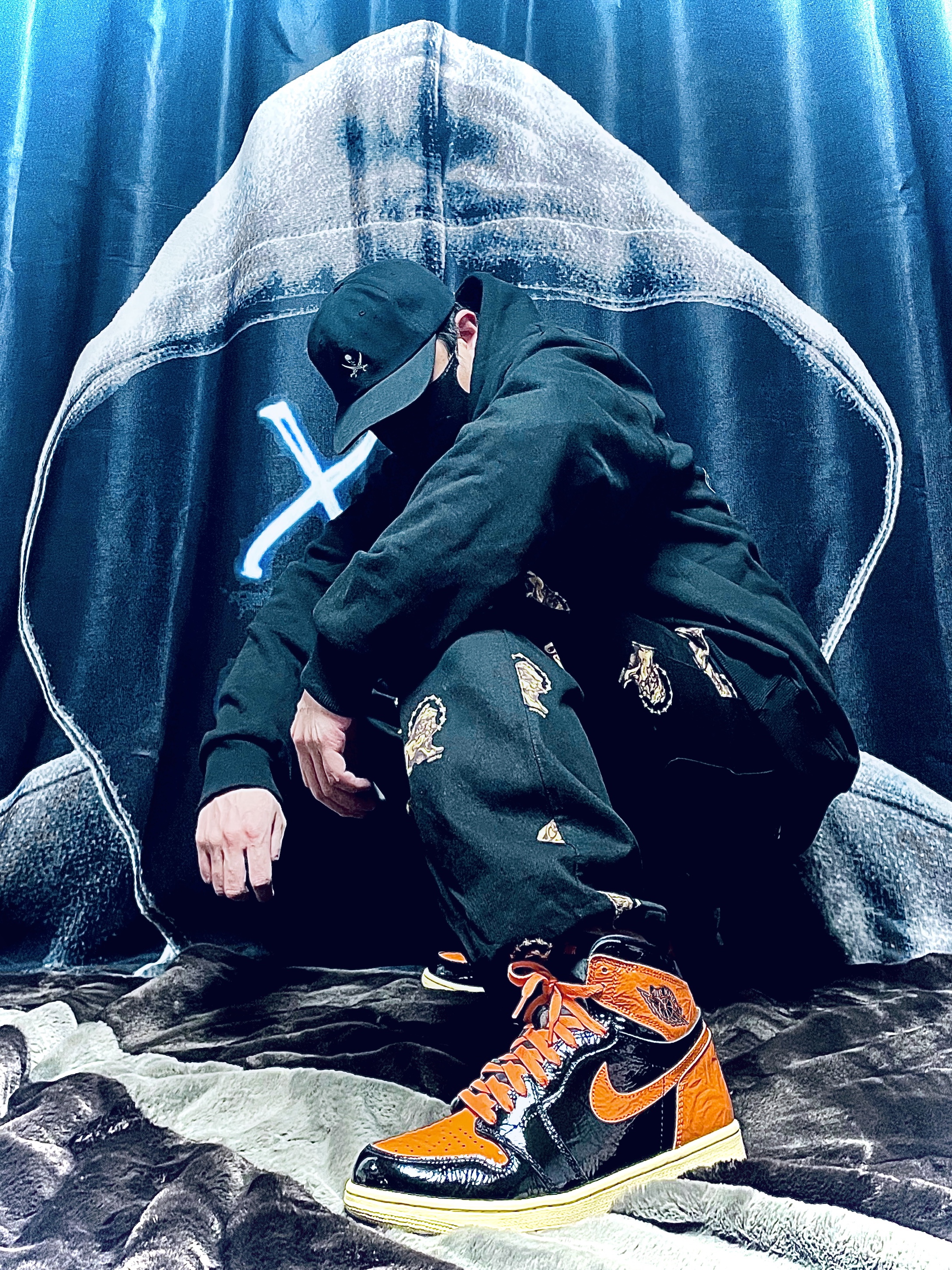 Jordan 1 Retro High Shattered Backboard 3.0, Nike NSW Faux Fur Blanket Velvet Brown 착용 스타일 - 1