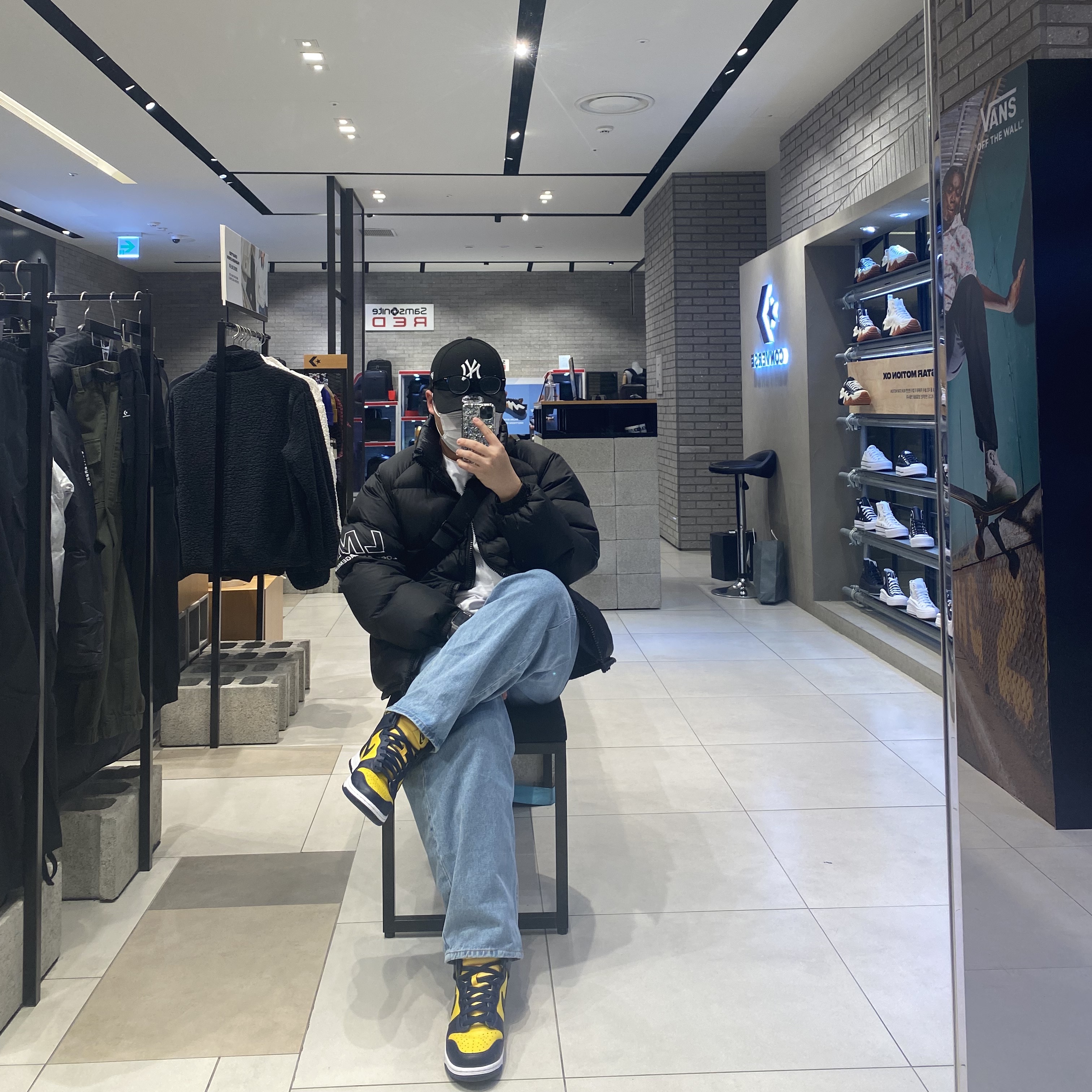 Nike Dunk High SP Maize & Blue, Zara x Ader Error Premium Cotton Long Sleeve T-Shirt White 착용 스타일
