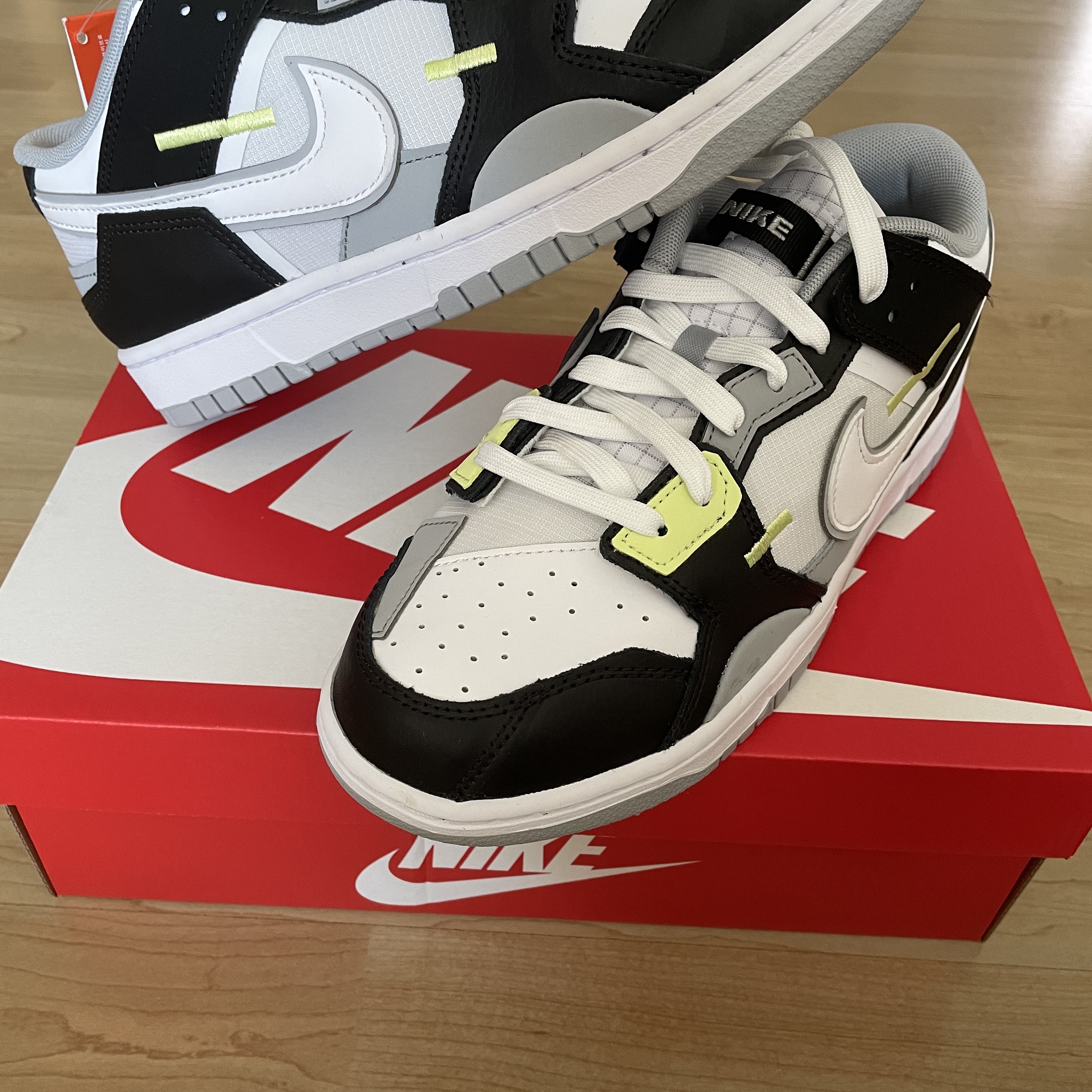 Nike Dunk Scrap Black Lemon Twist 착용 스타일