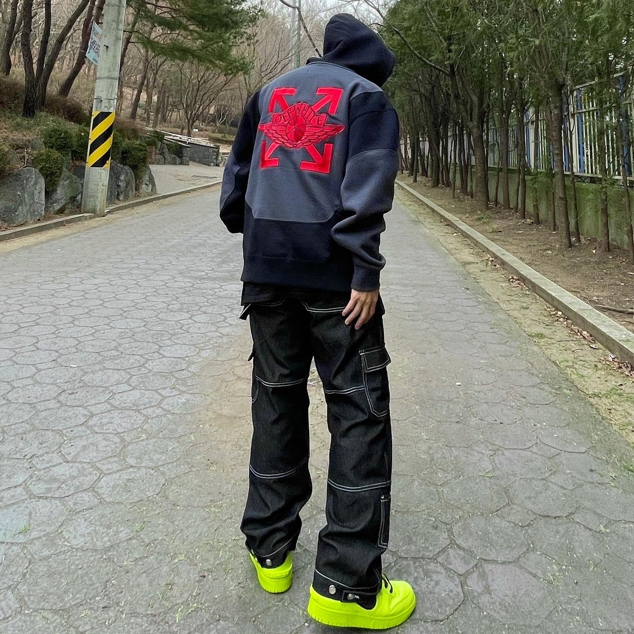 Nike x Ambush Dunk High Flash Lime, Jordan x Off-White Fleece Pullover Hoodie Black - Asia 착용 스타일