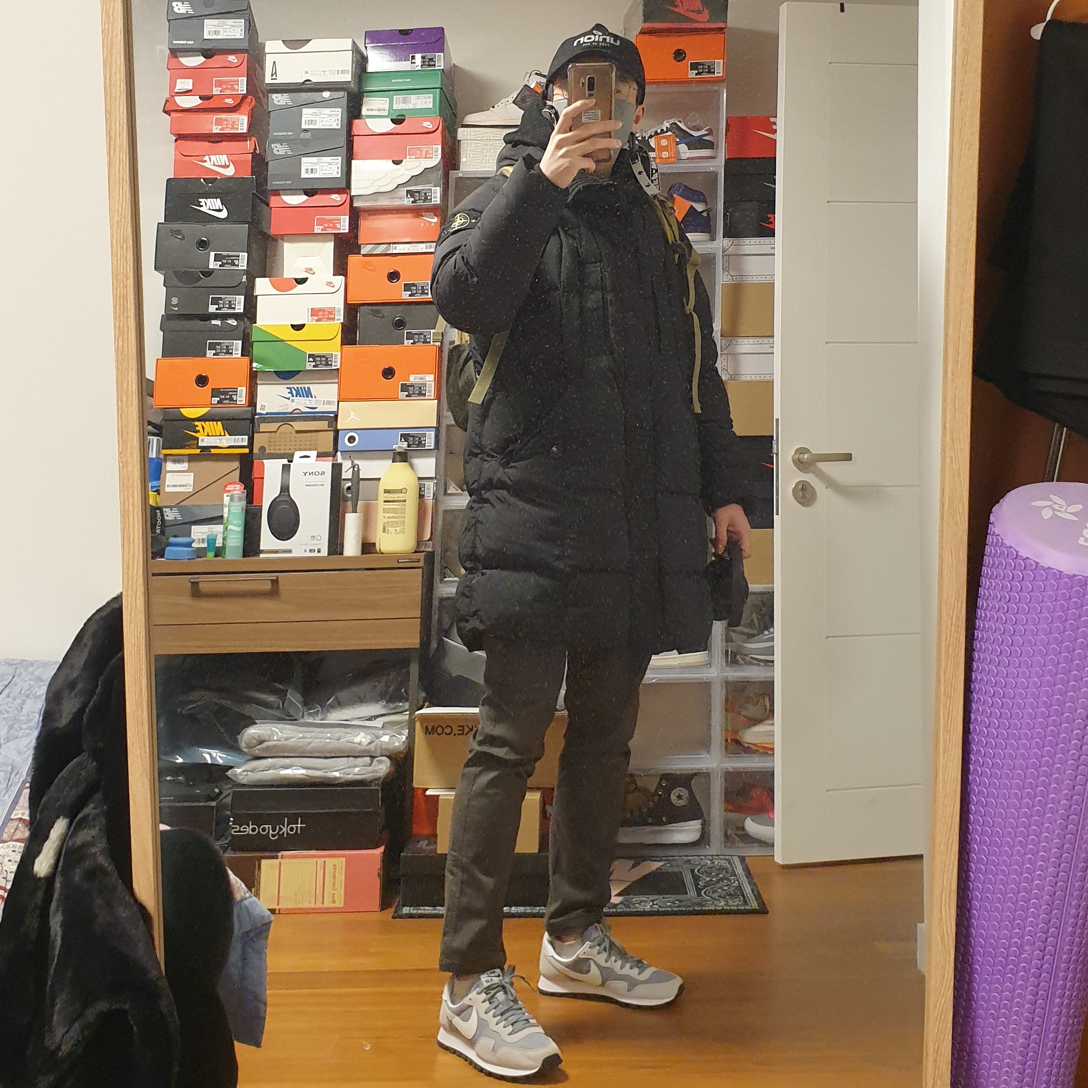 Nike Air Pegasus 83 PRM Grey Fog, Stone Island 70123 Crinkle Reps Hooded Long Down Jacket Black - 21FW 착용 스타일