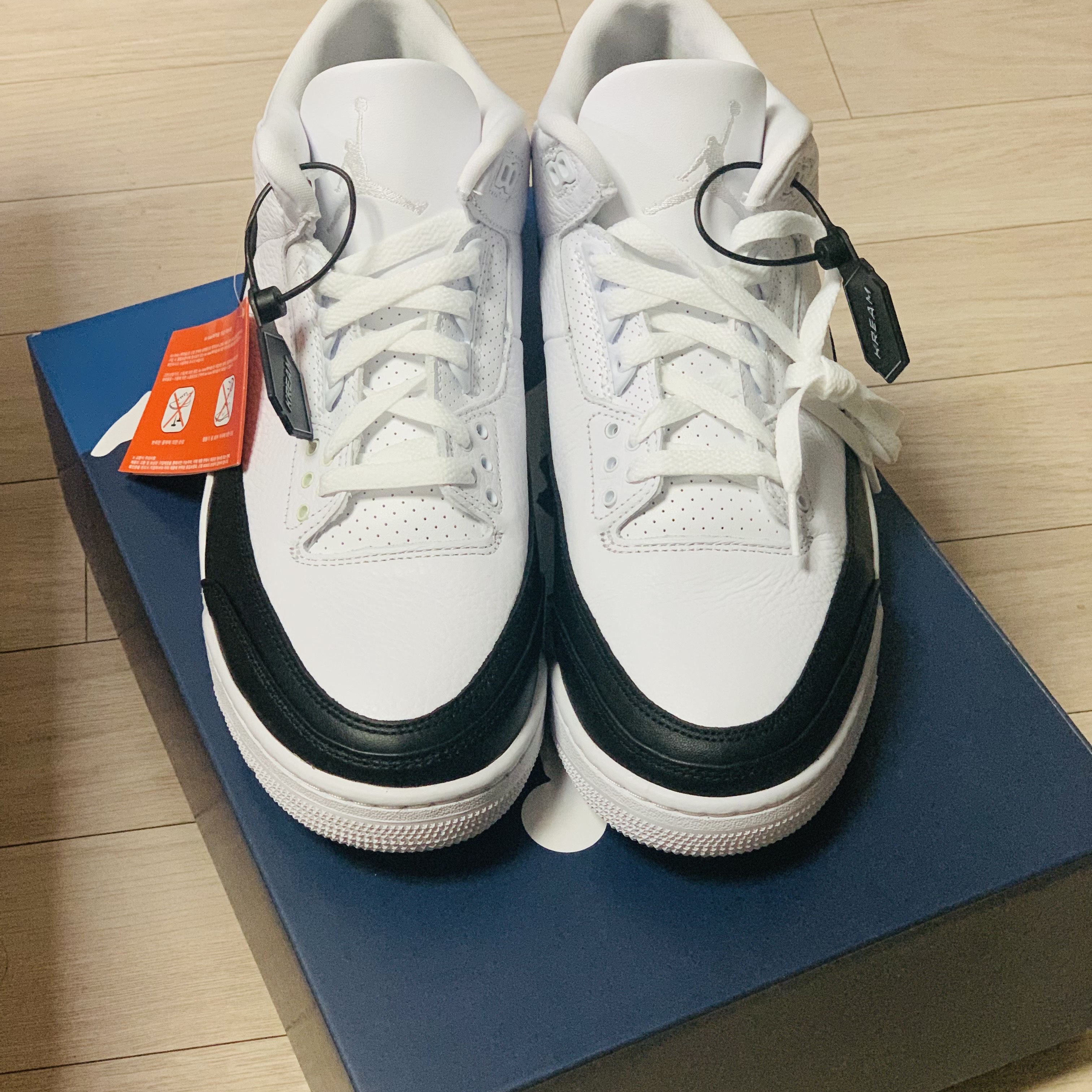 Jordan 3 x Fragment Retro SP White Black 착용 스타일 - 2