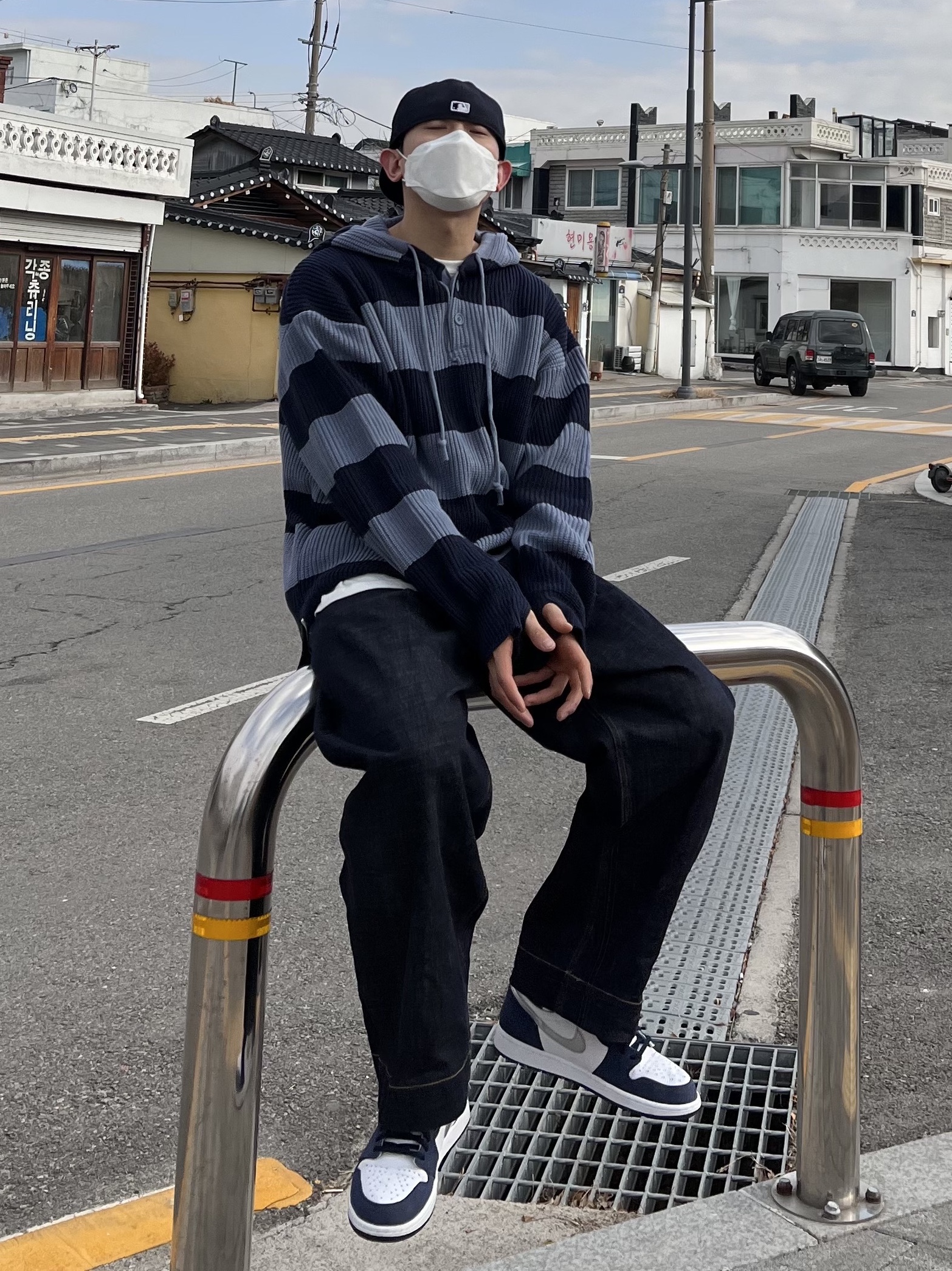 Jordan 1 Retro High OG CO.JP Midnight Navy 착용 스타일 - 2
